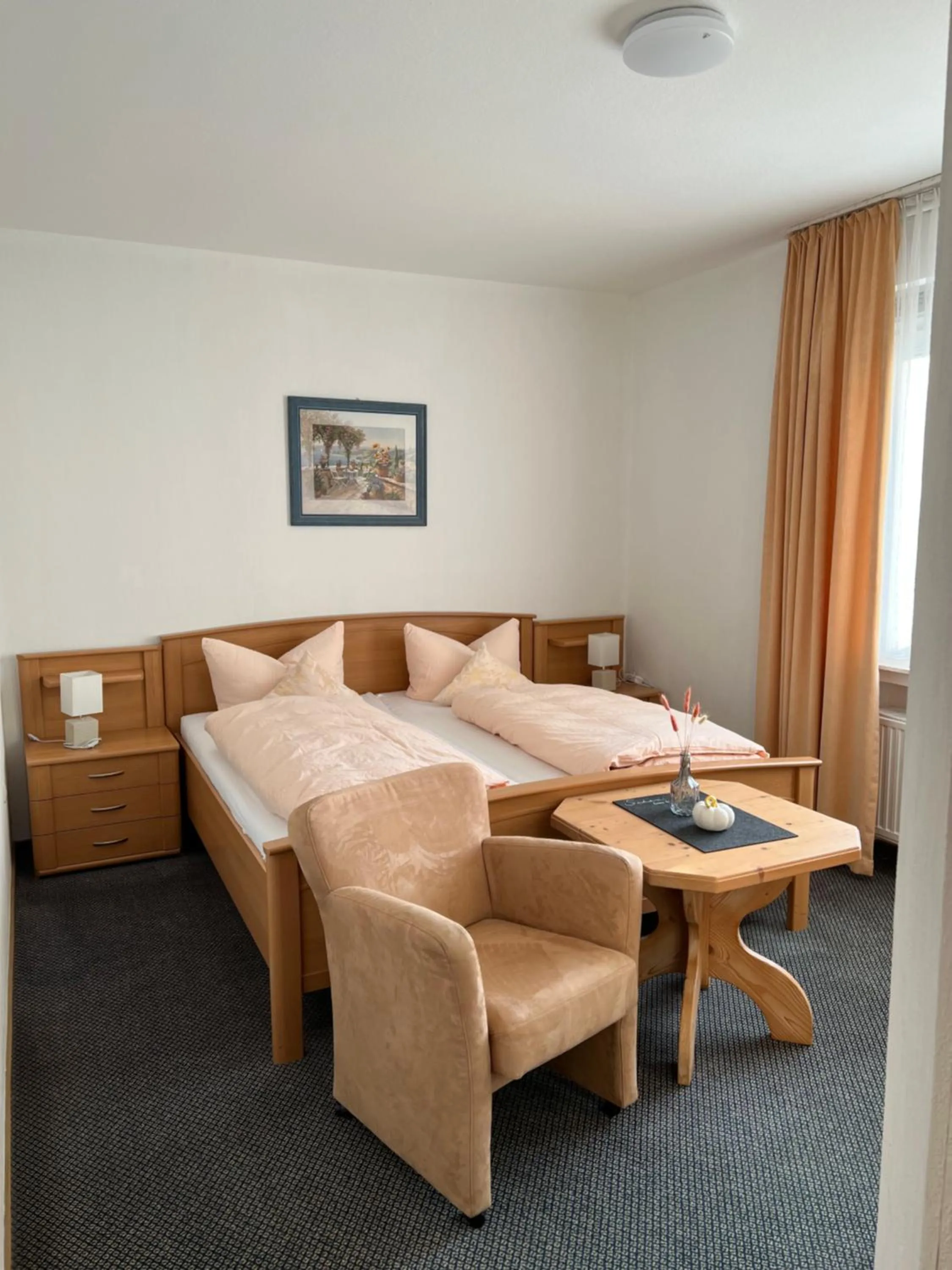 Photo of the whole room, Bed in Sevda's Hotel Garni Weinforth