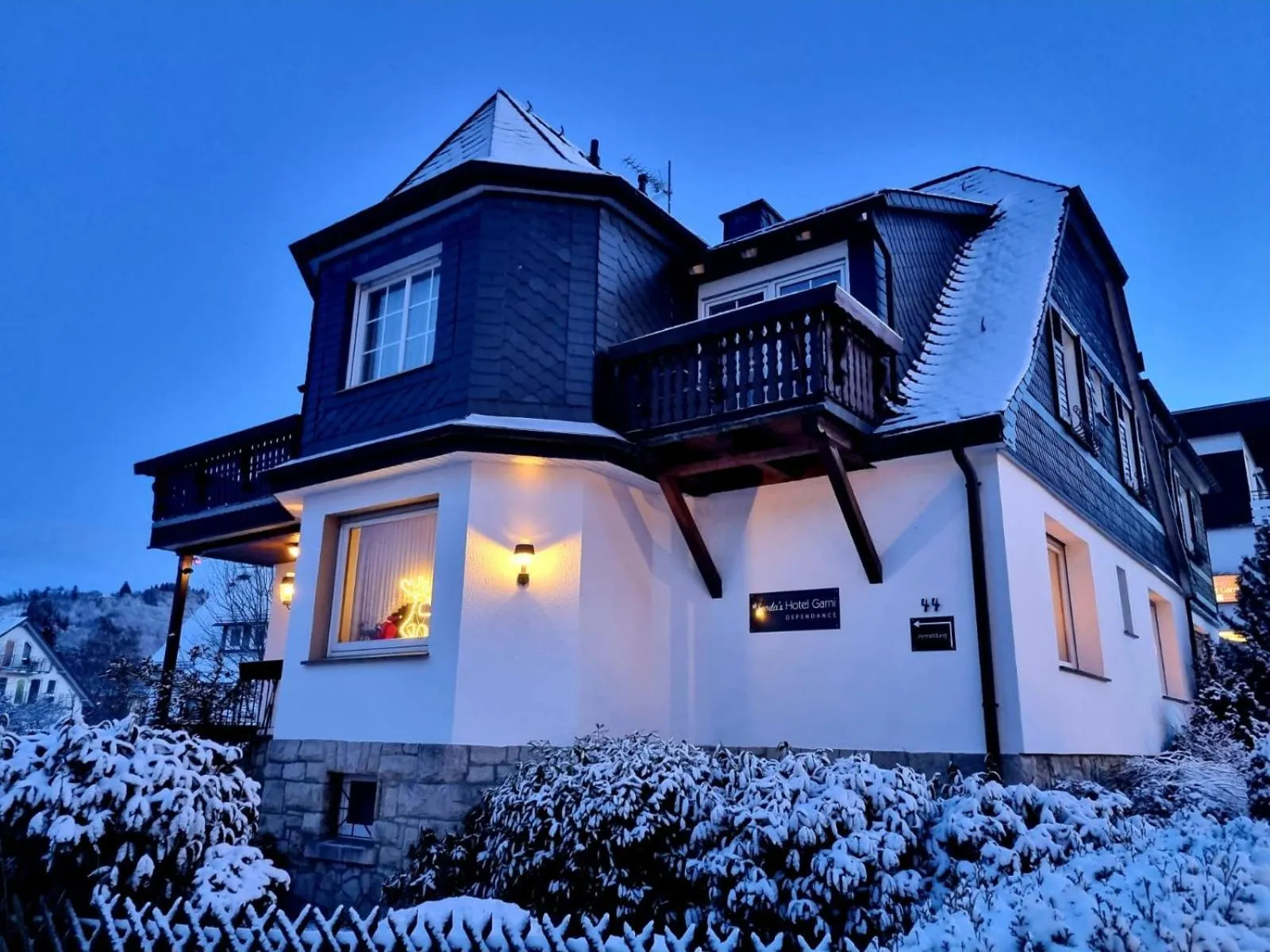 Property building in Sevda's Hotel Garni Weinforth