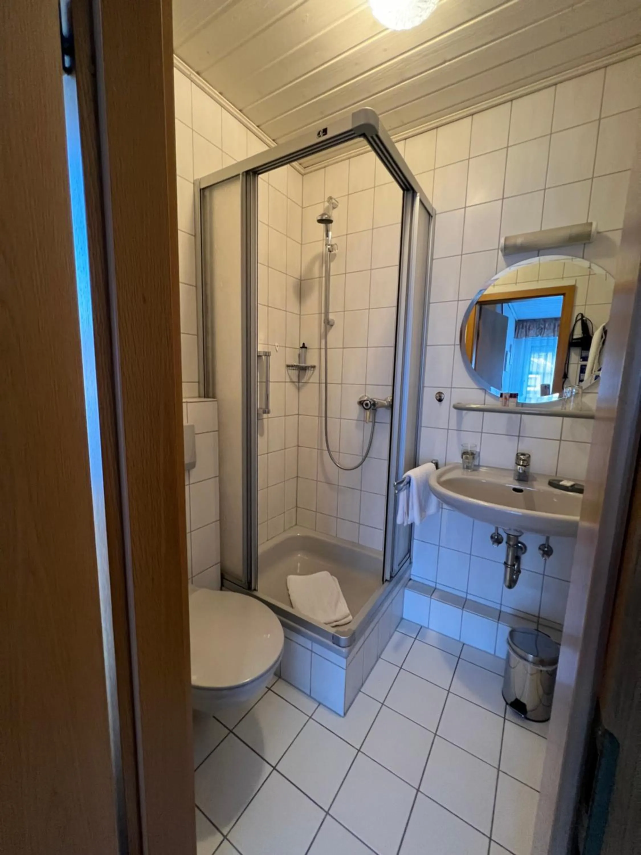 Shower in Sevda's Hotel Garni Weinforth