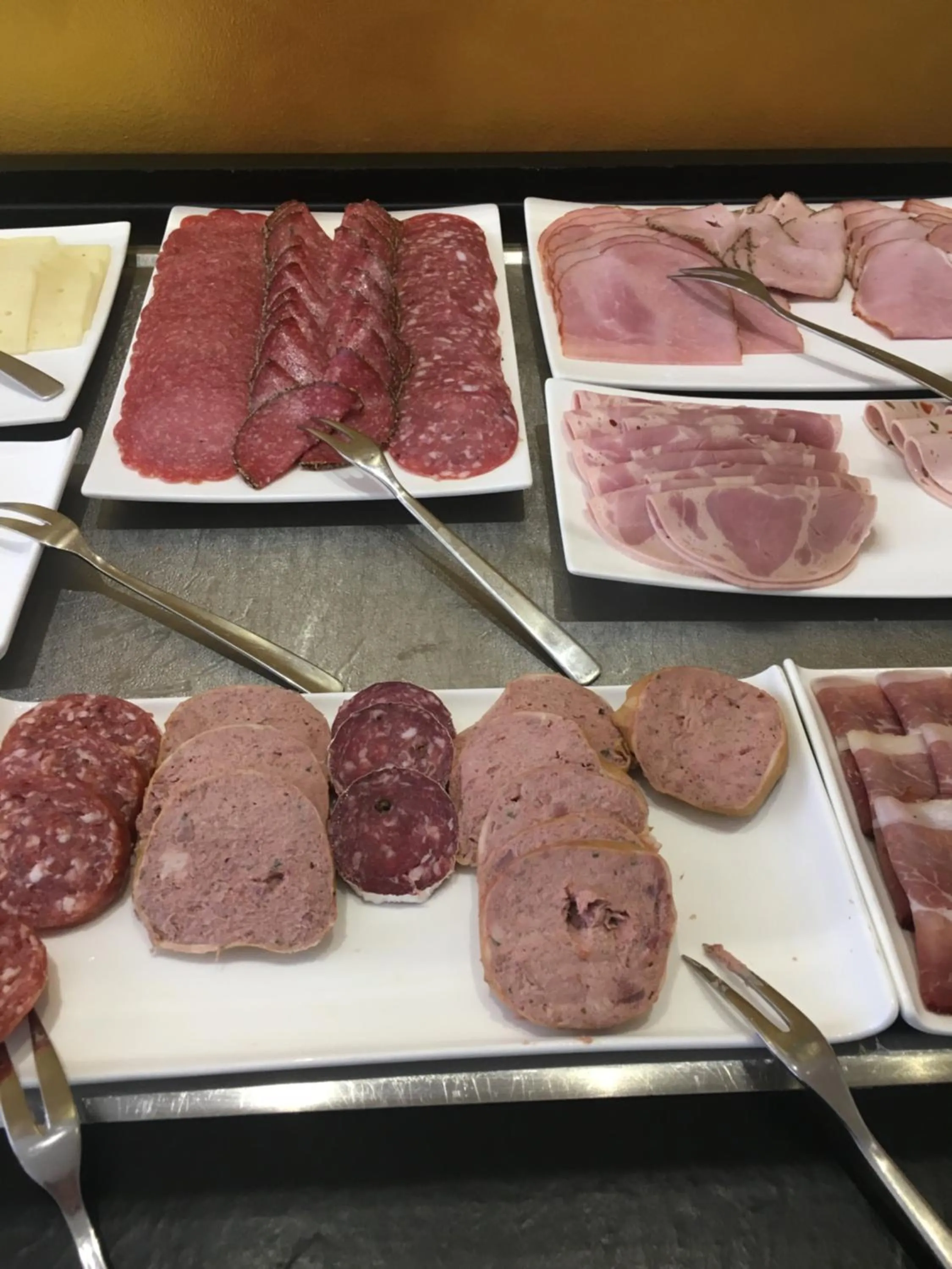 Breakfast in Sevda's Hotel Garni Weinforth