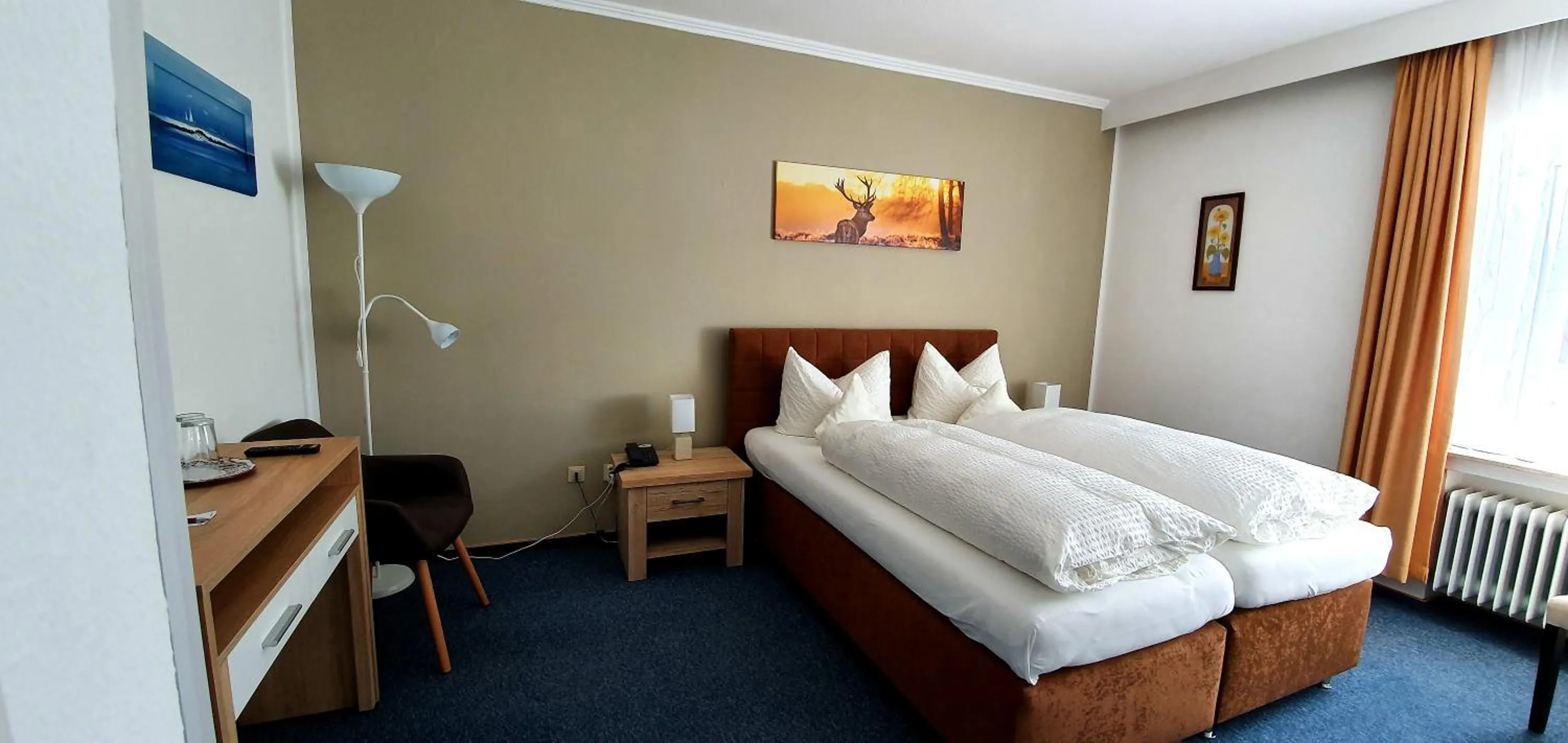 Photo of the whole room, Bed in Sevda's Hotel Garni Weinforth