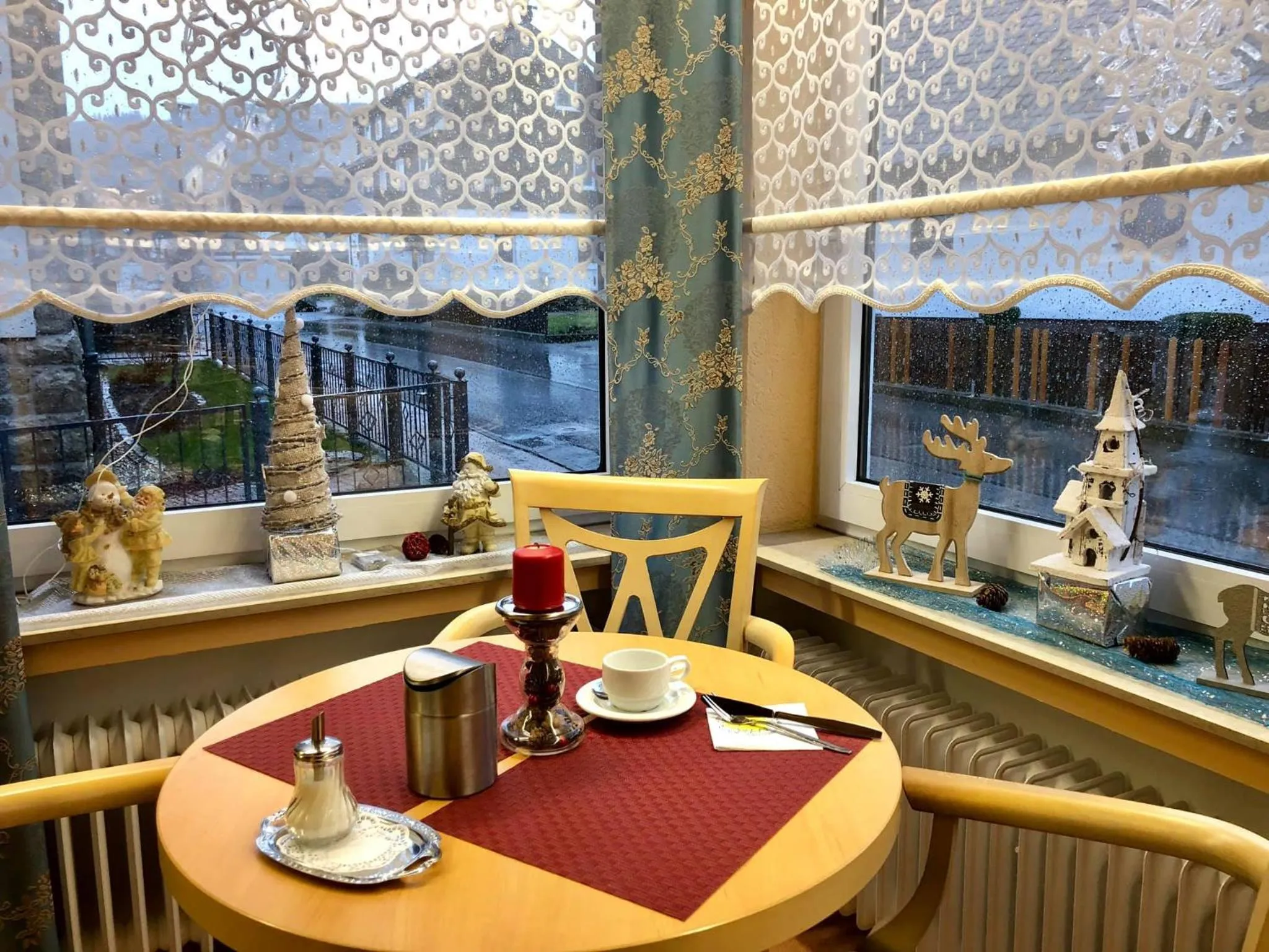 Food and drinks in Sevda's Hotel Garni Weinforth