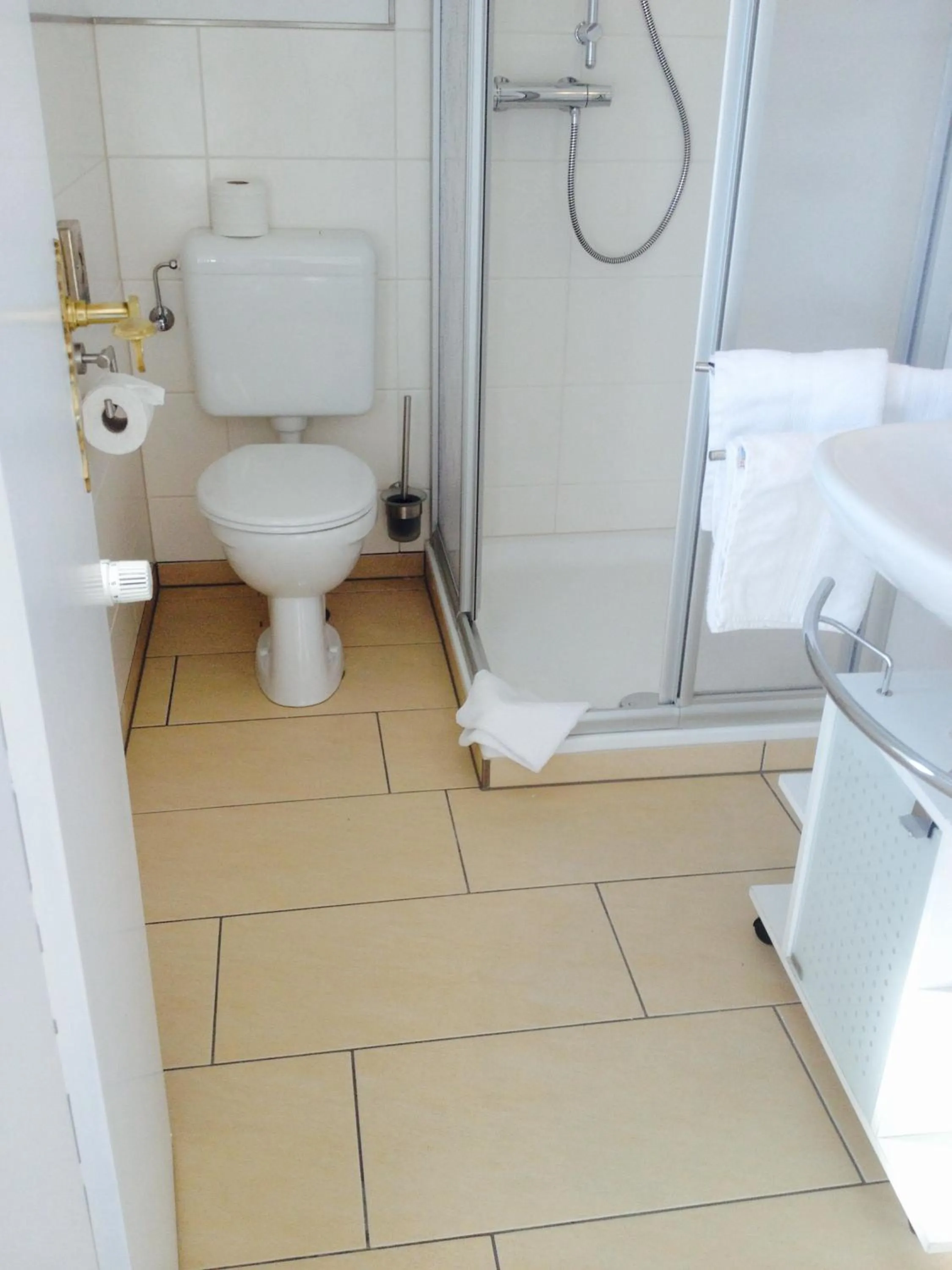 Bathroom in Sevda's Hotel Garni Weinforth