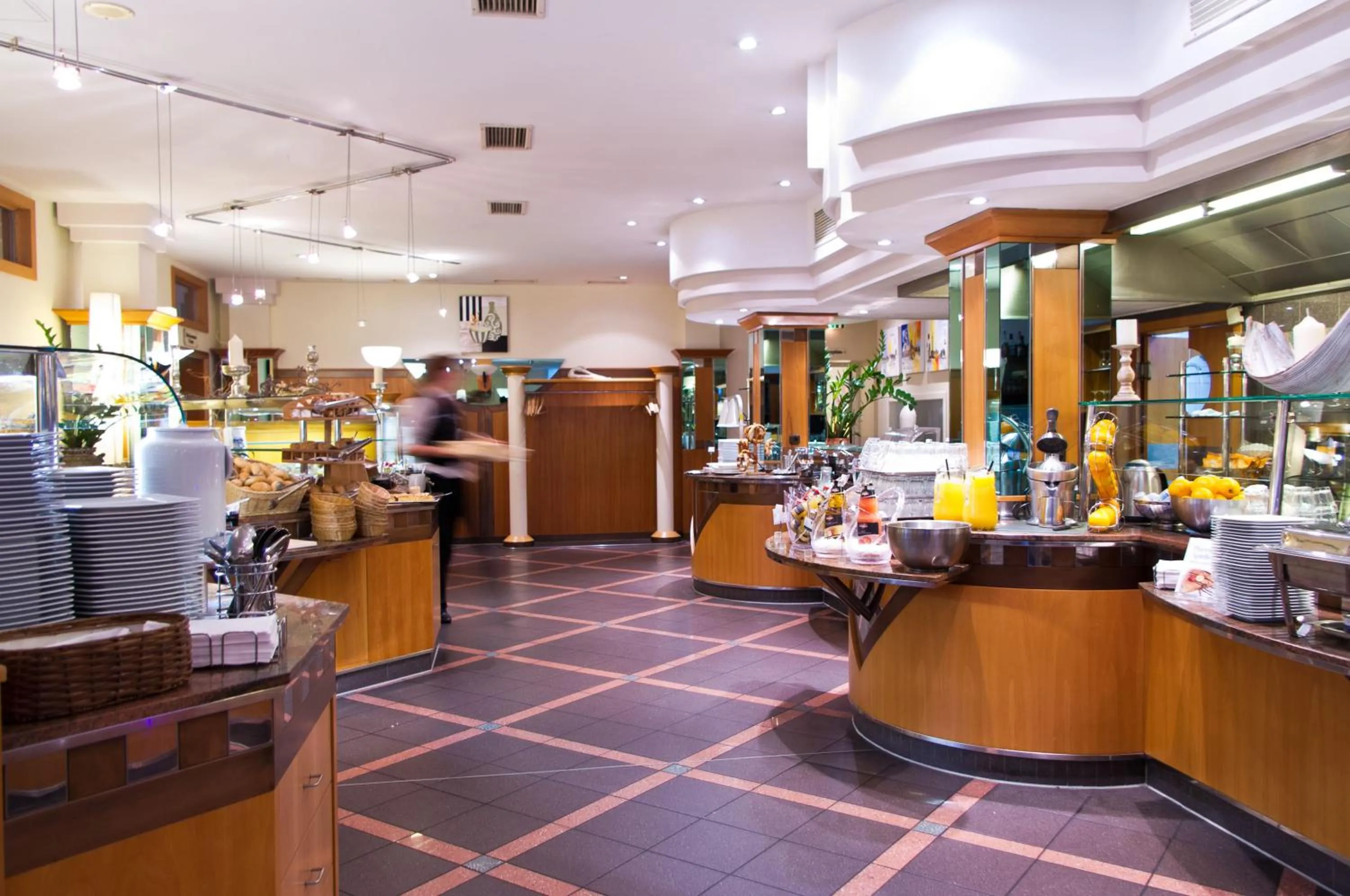 Restaurant/places to eat in QU Hotel Augsburg