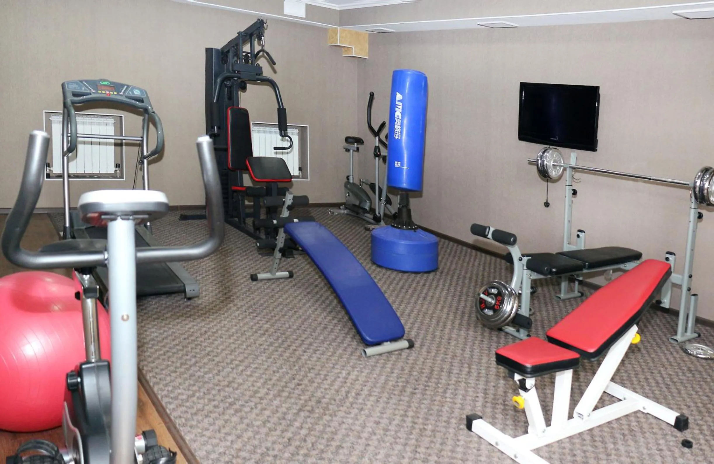 Fitness centre/facilities in Onyx Hotel Bishkek