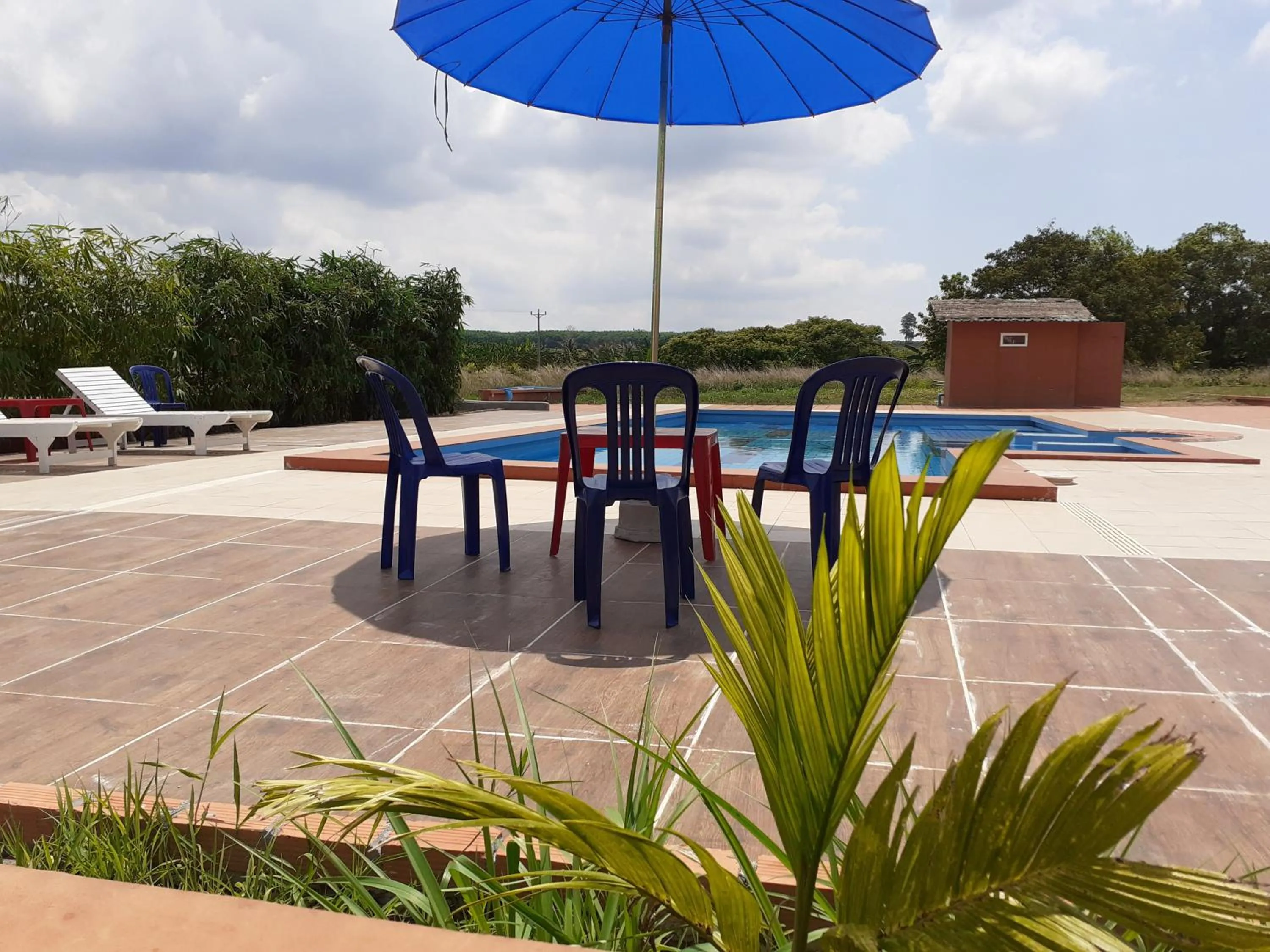 Swimming pool in Koh Ker Hotel and Restaurant