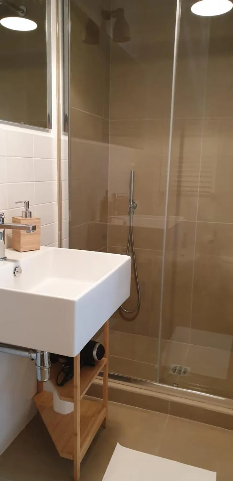 Bathroom in MaGà Station