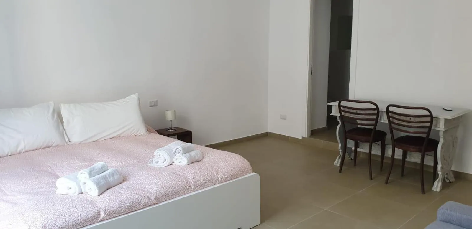 Bedroom, Bed in MaGà Station