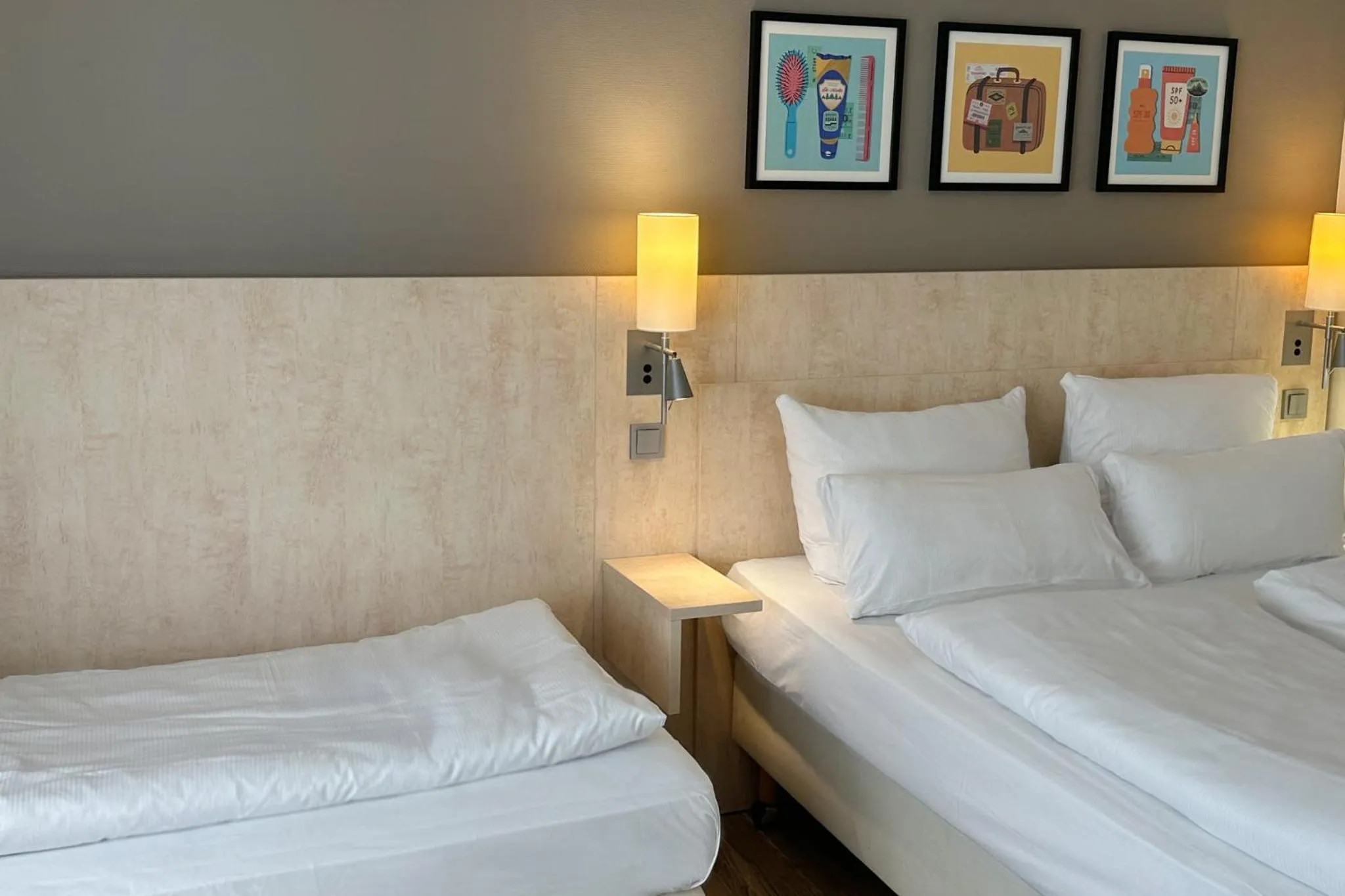 Photo of the whole room, Bed in Garner Hotel Mainz by IHG