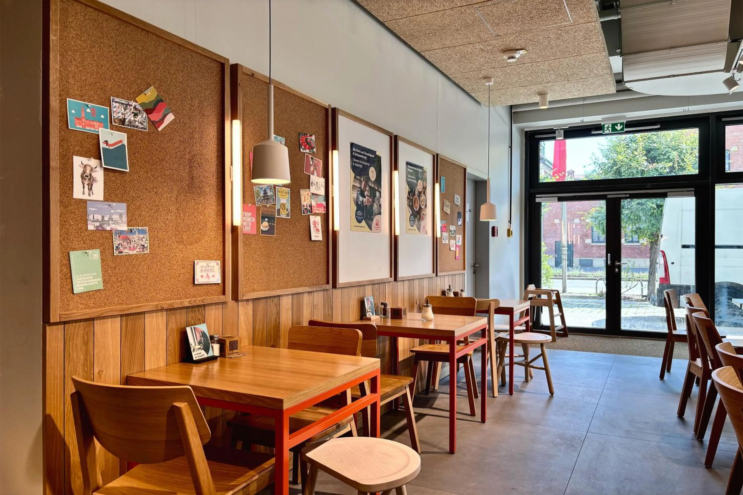 Lobby or reception in MEININGER Hotel München Zentrum