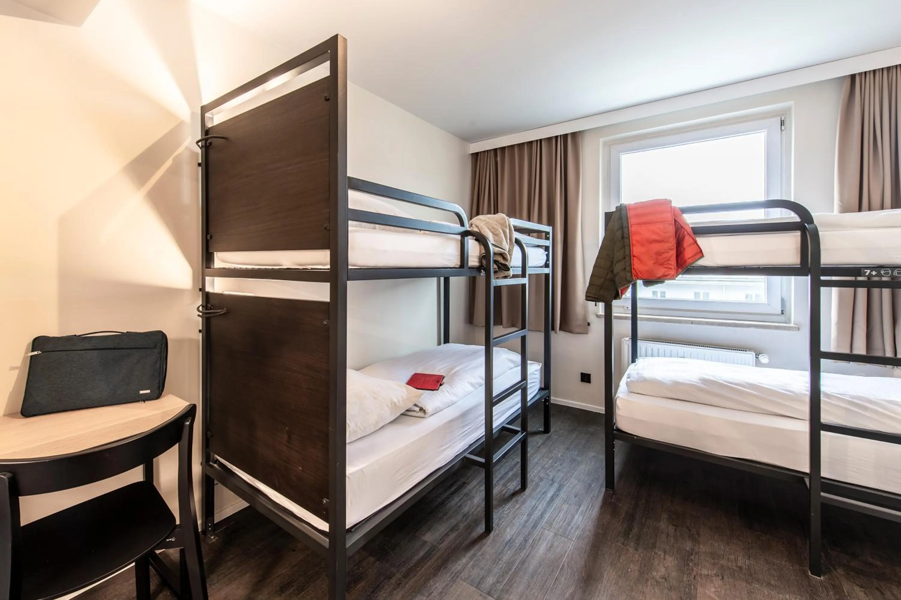 Bedroom, Bed in MEININGER Hotel München Zentrum