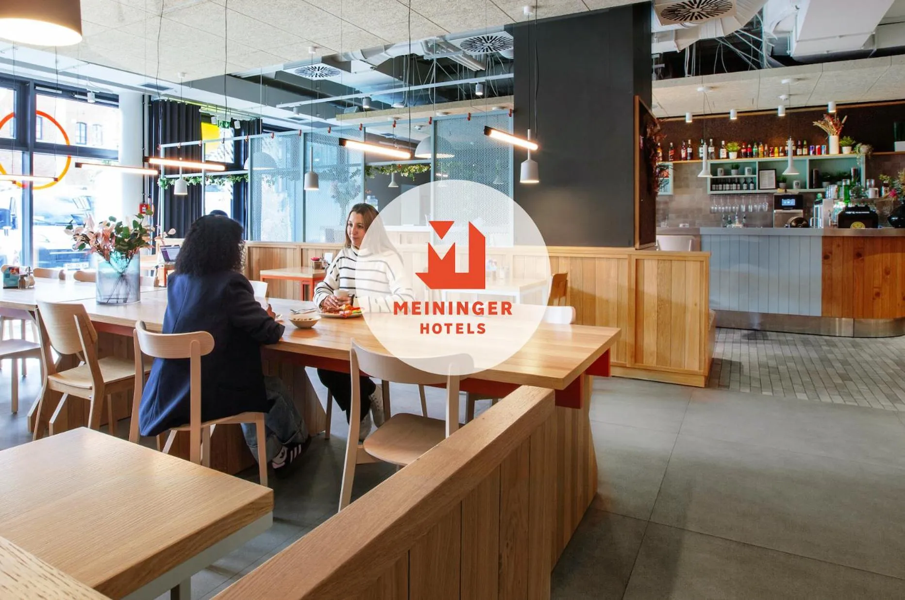 Lobby or reception in MEININGER Hotel München Zentrum