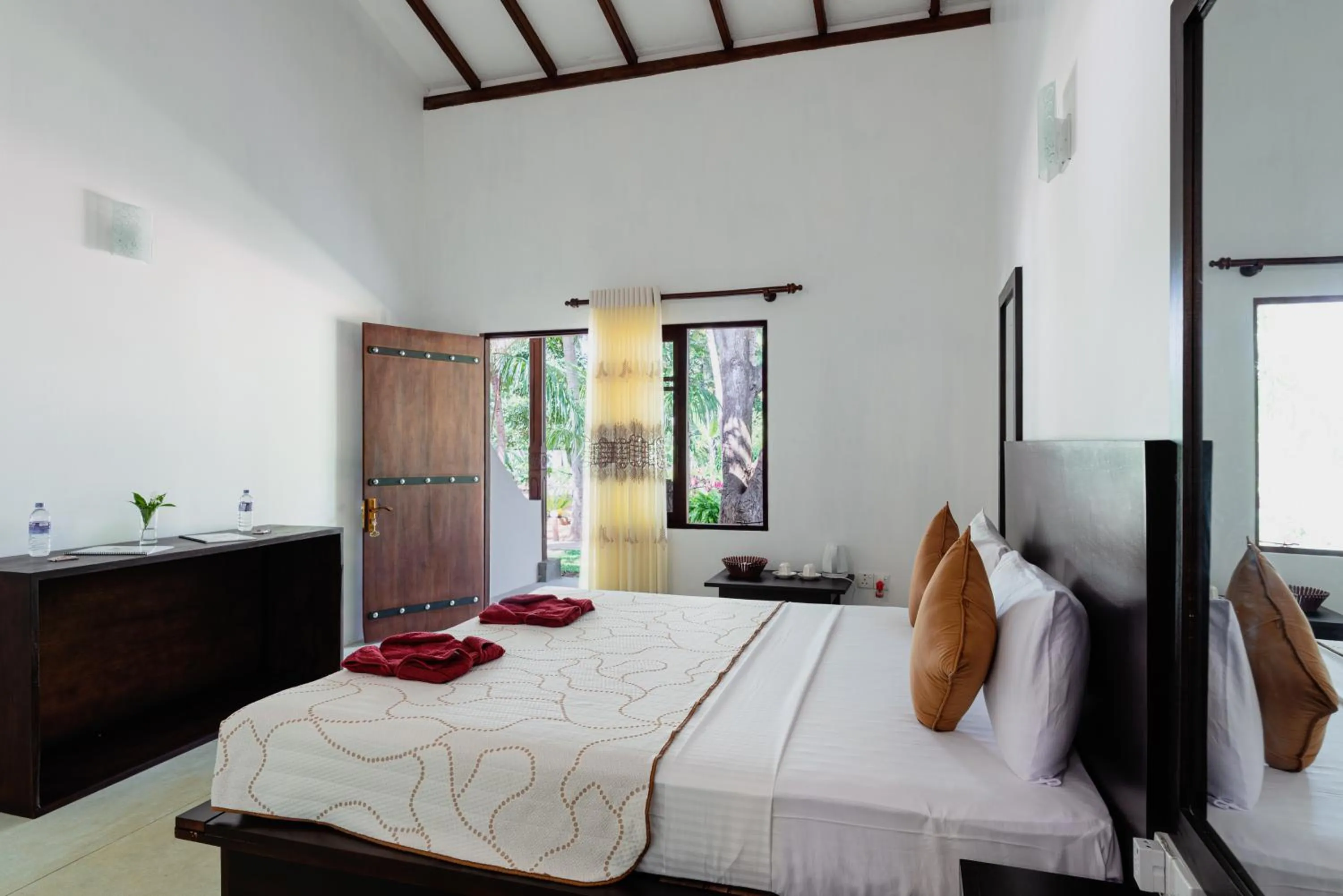 Bed in La Dolce Vita