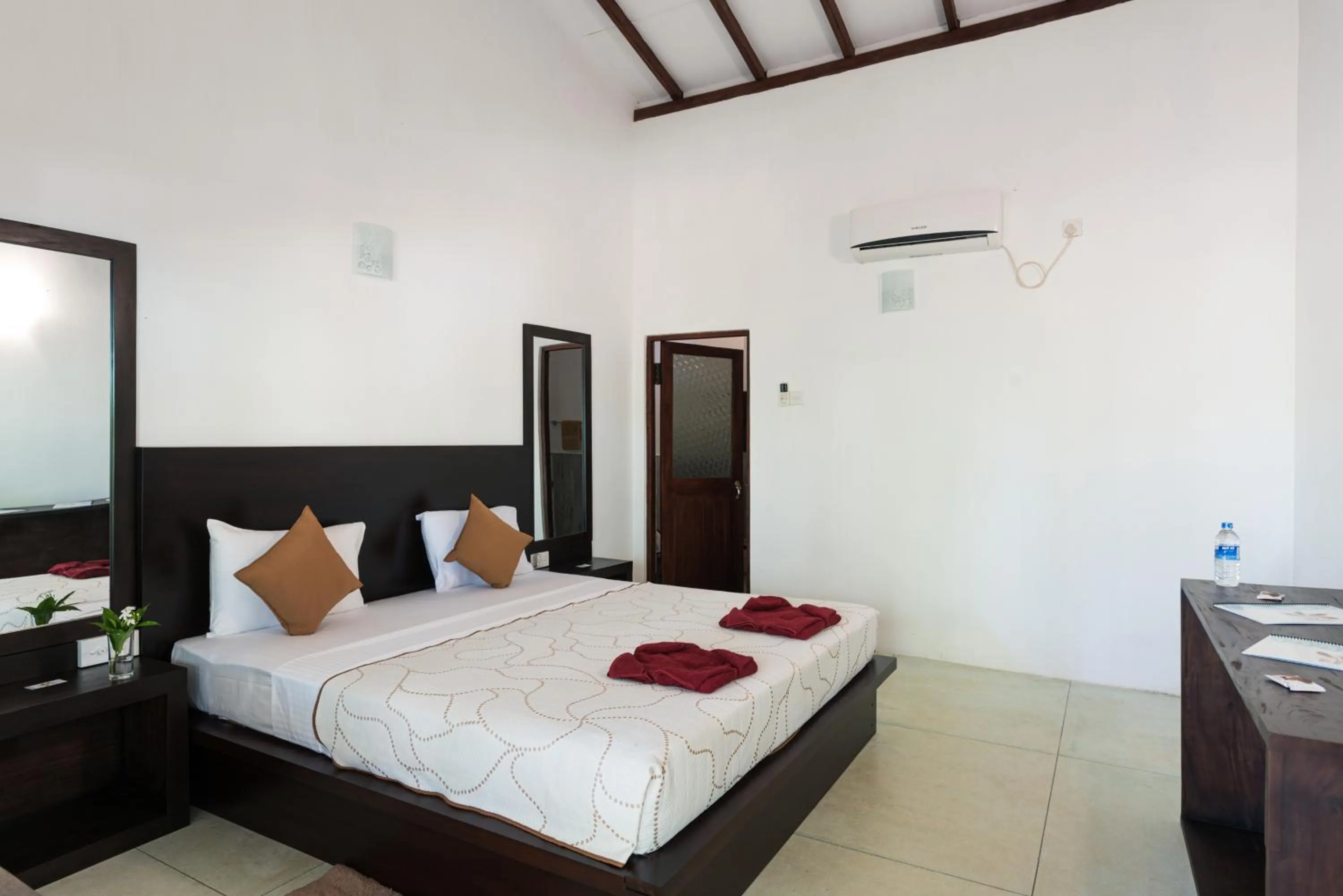 Bed in La Dolce Vita