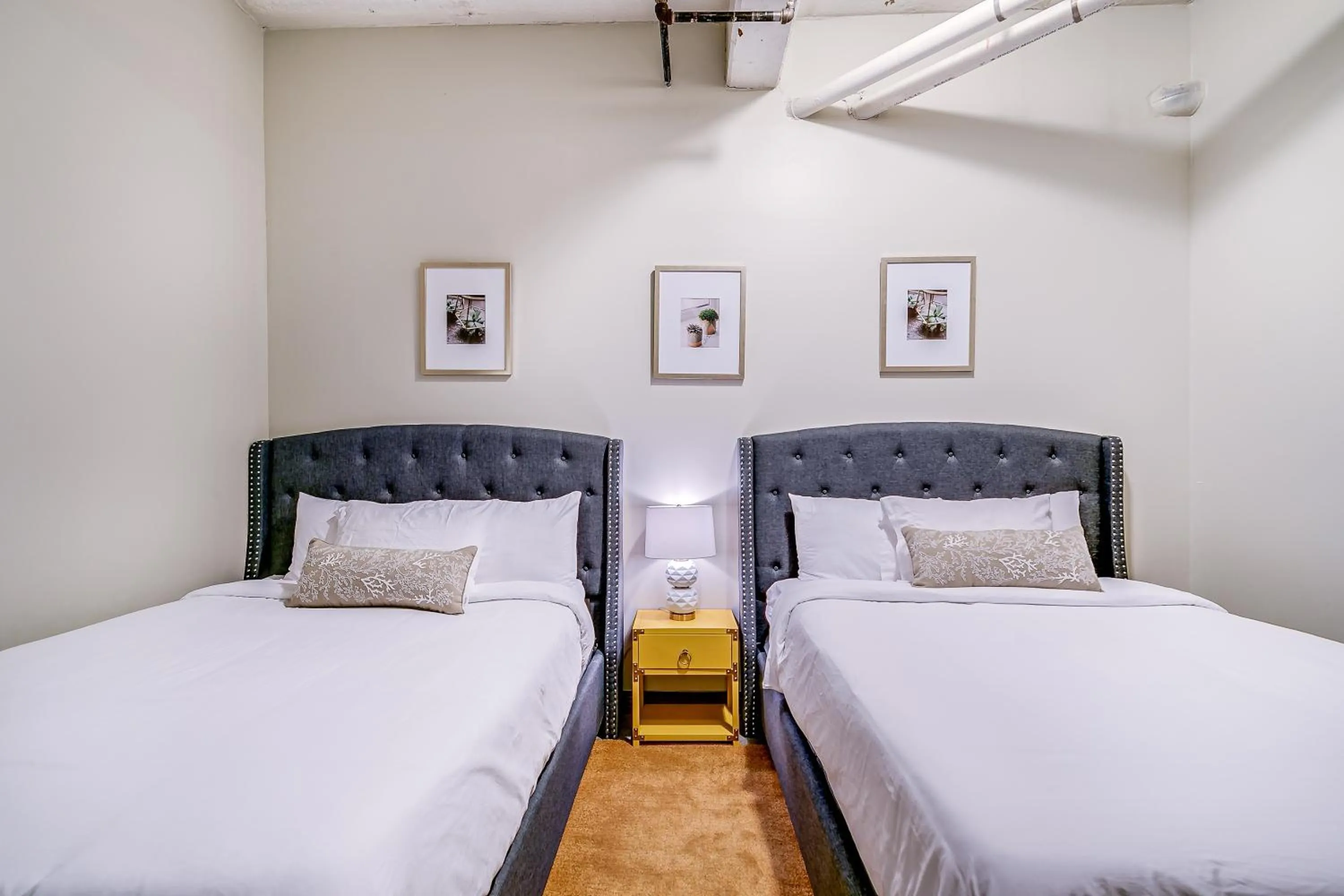 Bed in Luxury Downtown Dallas Stay by Amyfinehouse