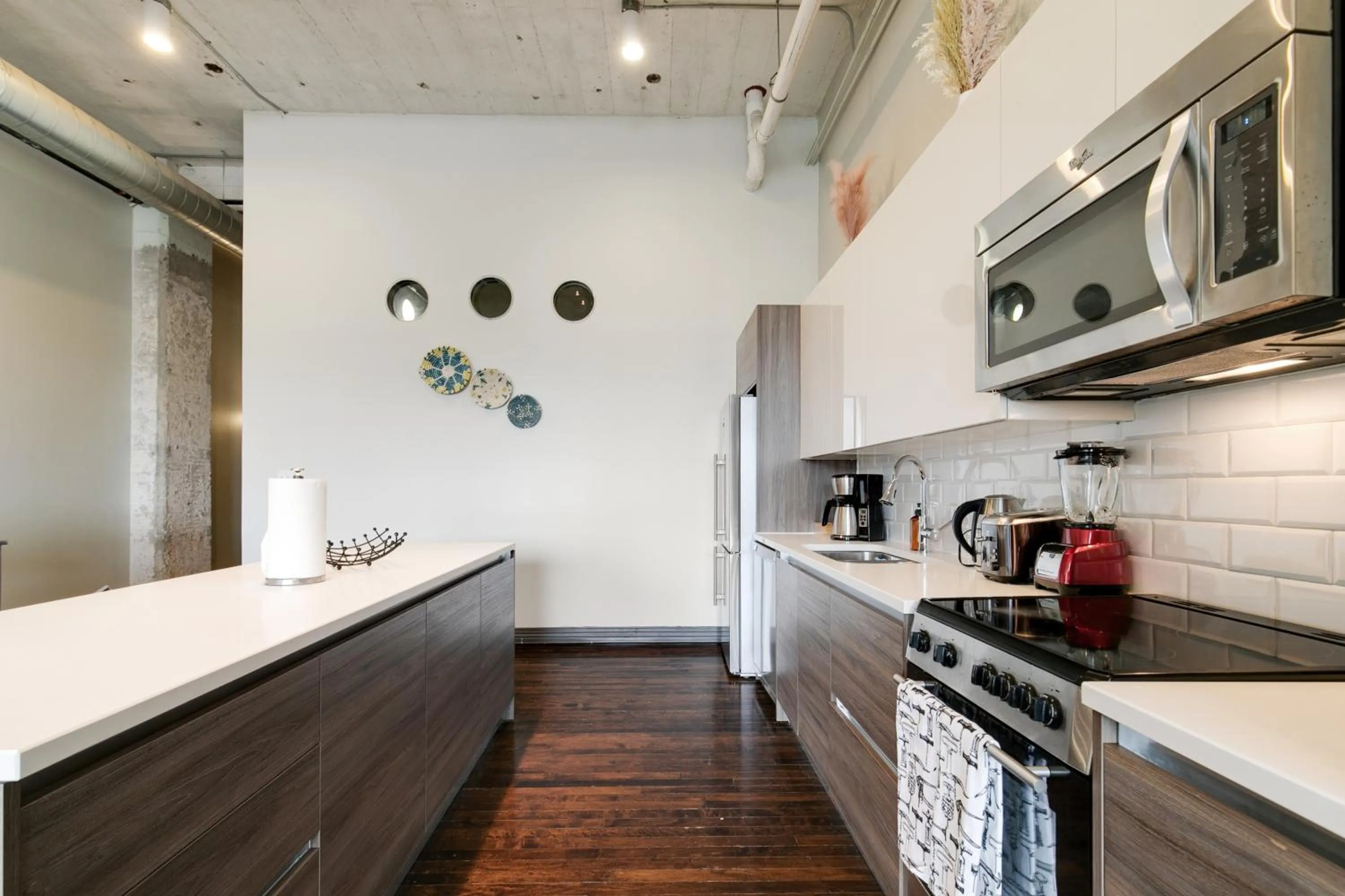 Coffee/tea facilities in Luxury Downtown Dallas Stay by Amyfinehouse