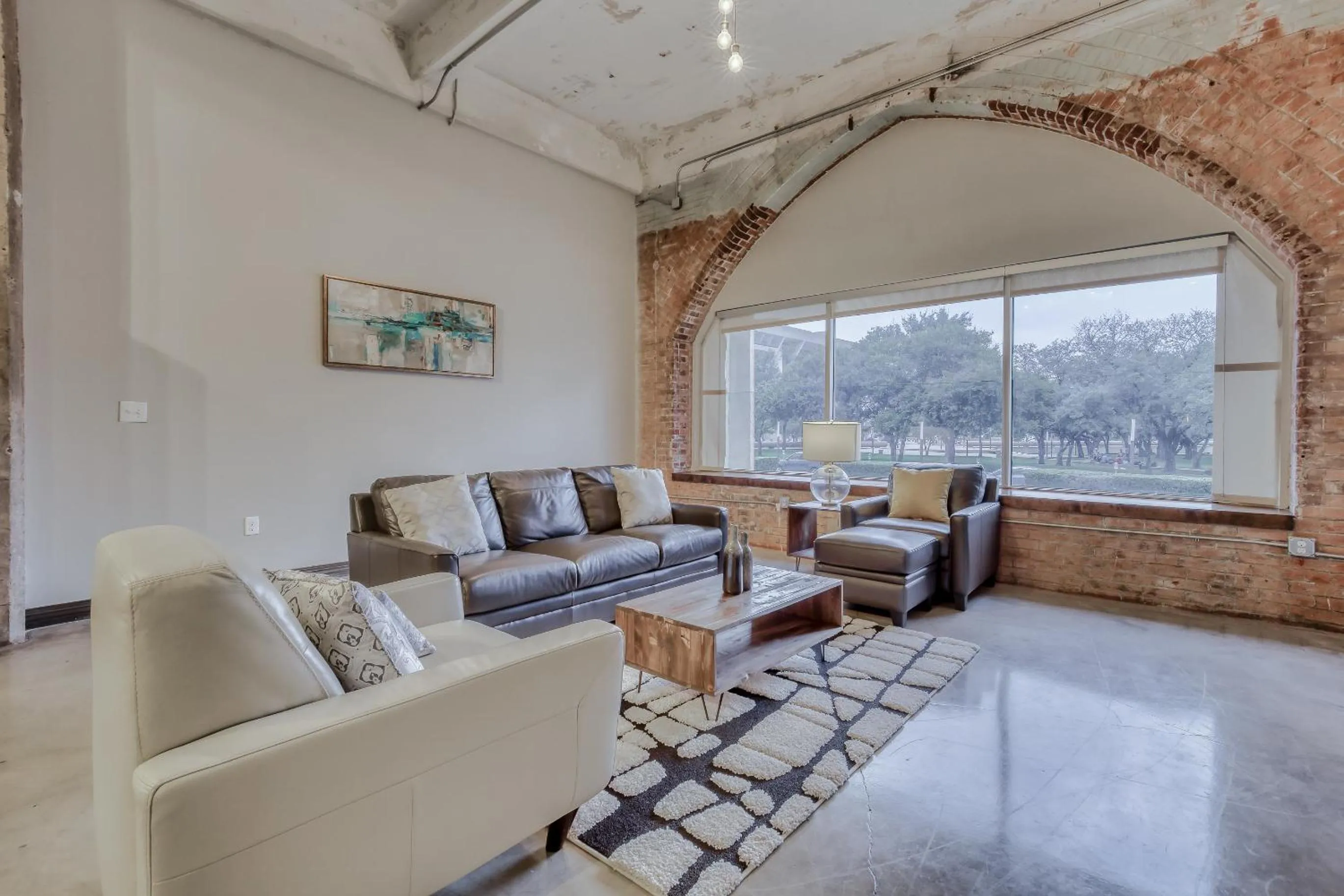 Living room in Luxury Downtown Dallas Stay by Amyfinehouse