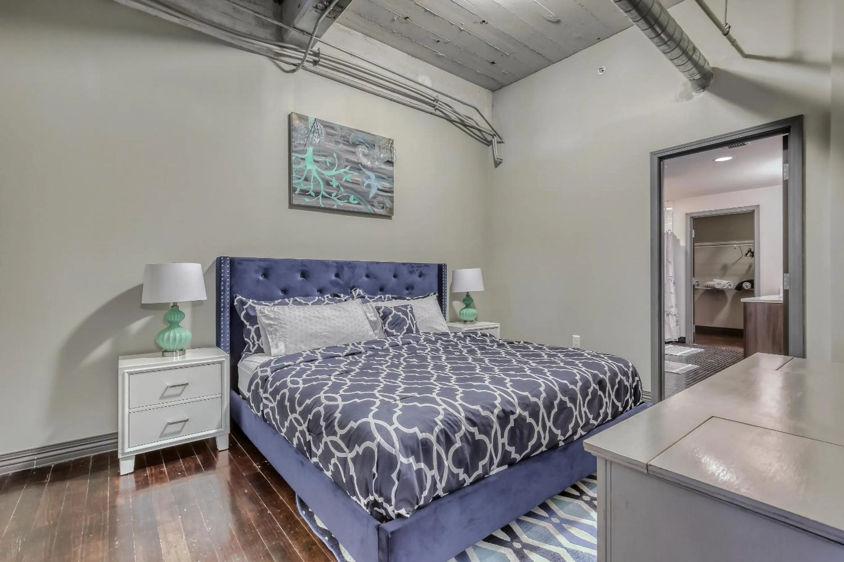 Bed in Luxury Downtown Dallas Stay by Amyfinehouse