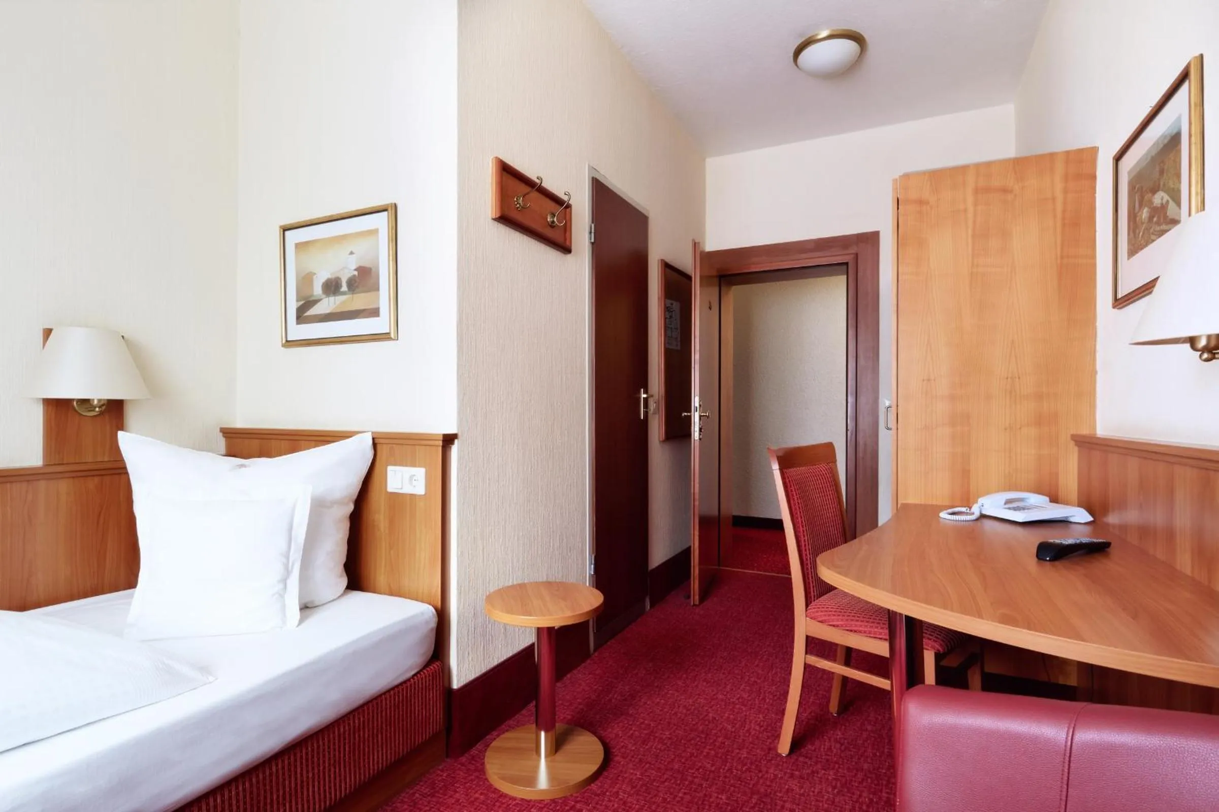 Photo of the whole room, Bed in Doria