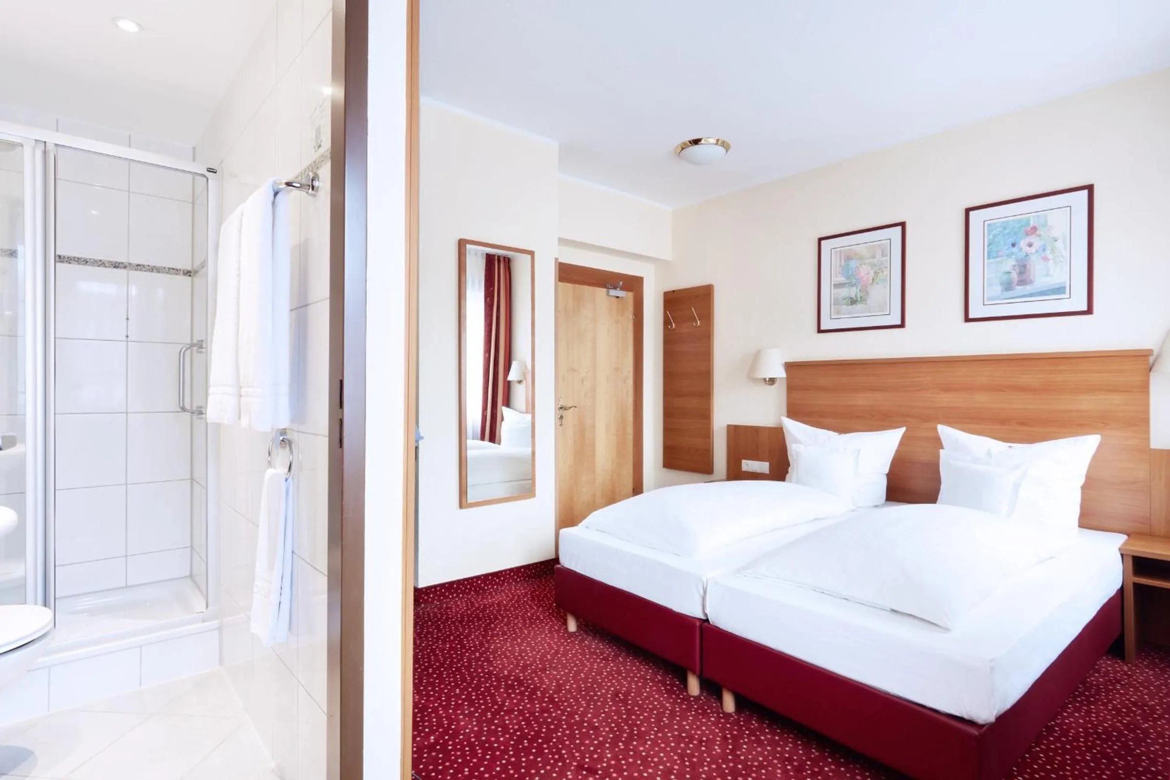 Photo of the whole room, Bed in Doria