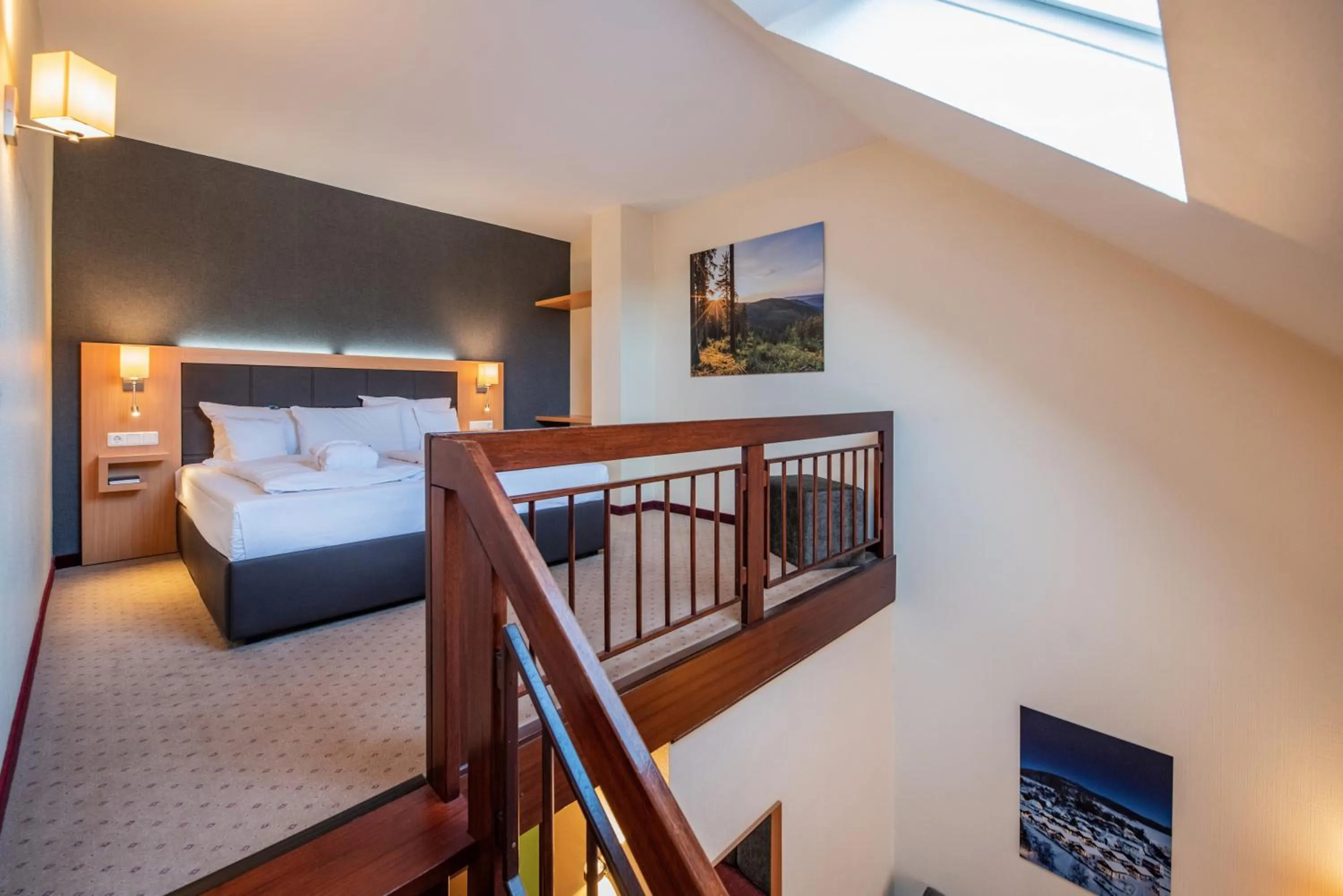 Photo of the whole room, Bed in Göbel's Seehotel Diemelsee