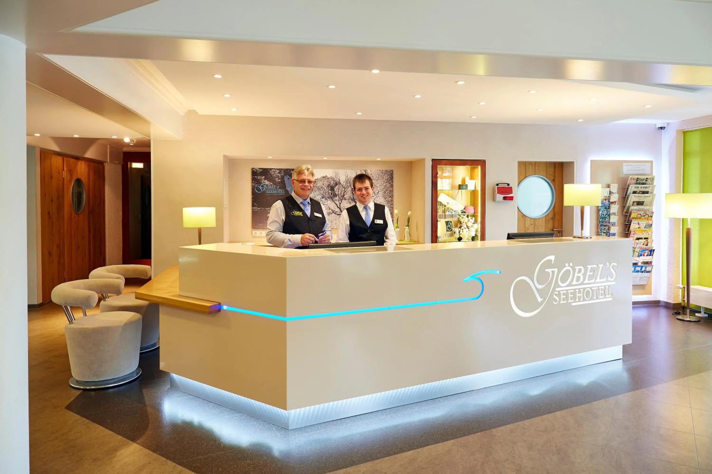 Lobby or reception in Göbel's Seehotel Diemelsee