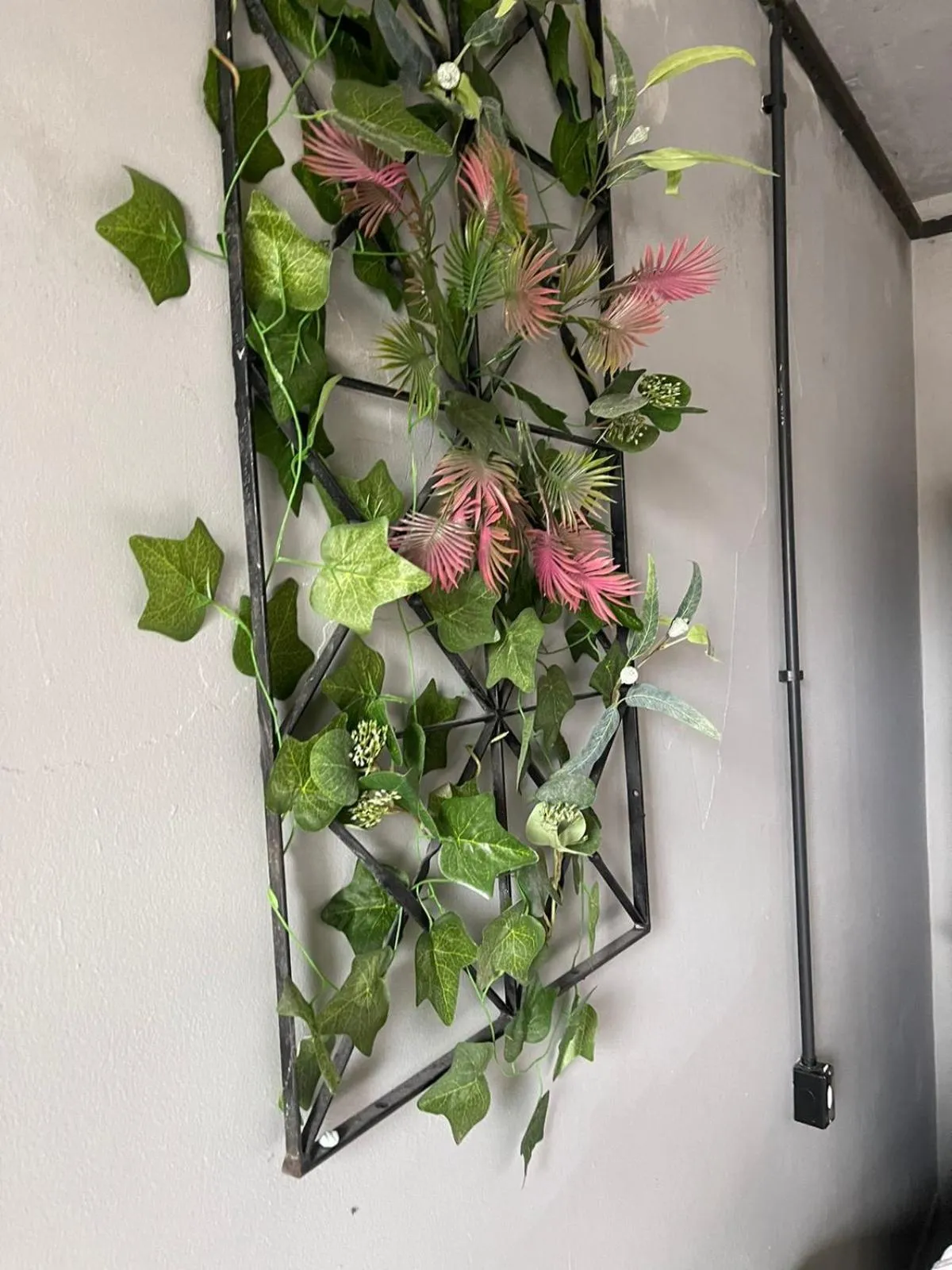 Decorative detail in Esquina 8 Suítes Confort & Hostel