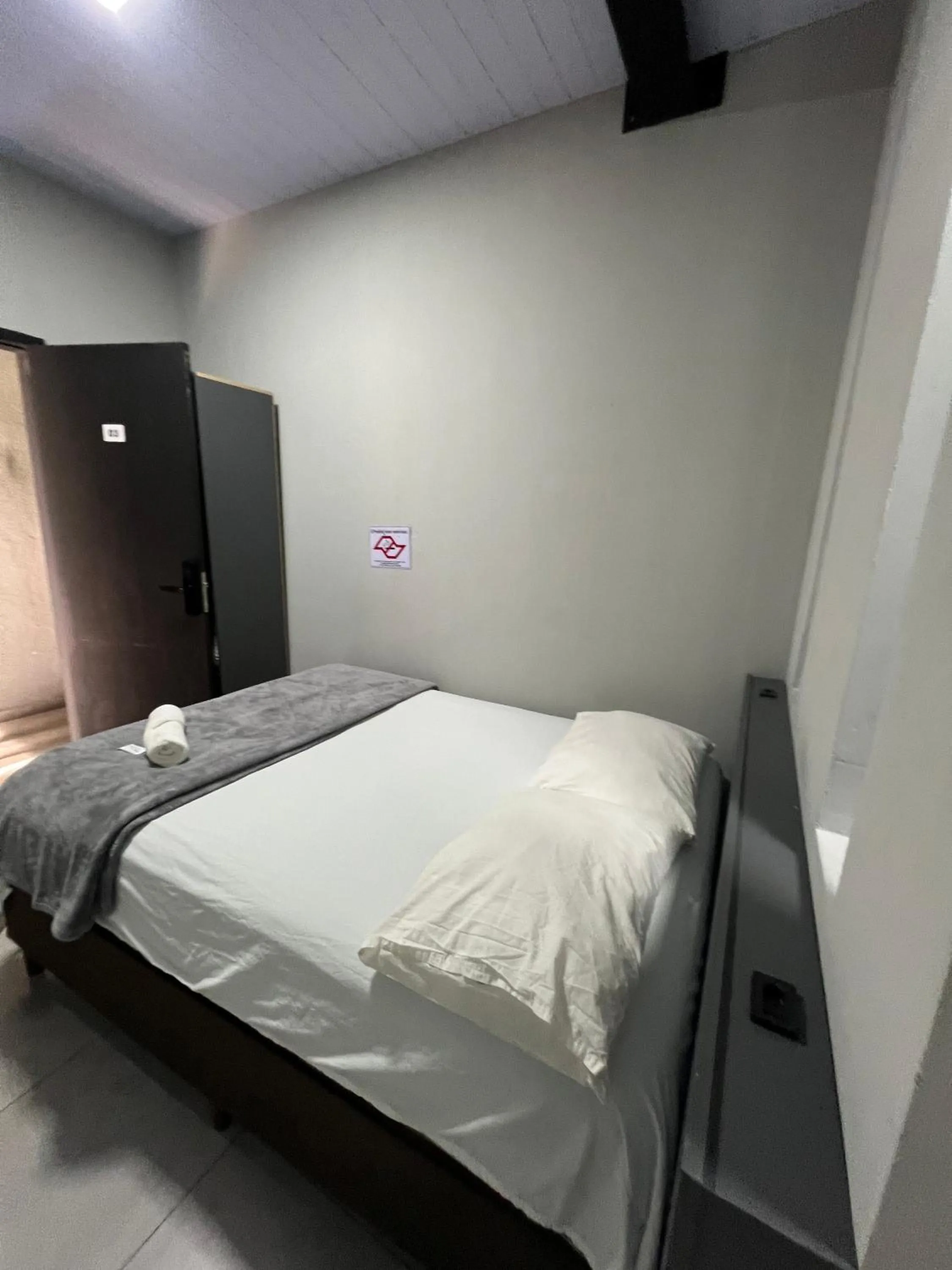 Bedroom, Bed in Esquina 8 Suítes Confort & Hostel