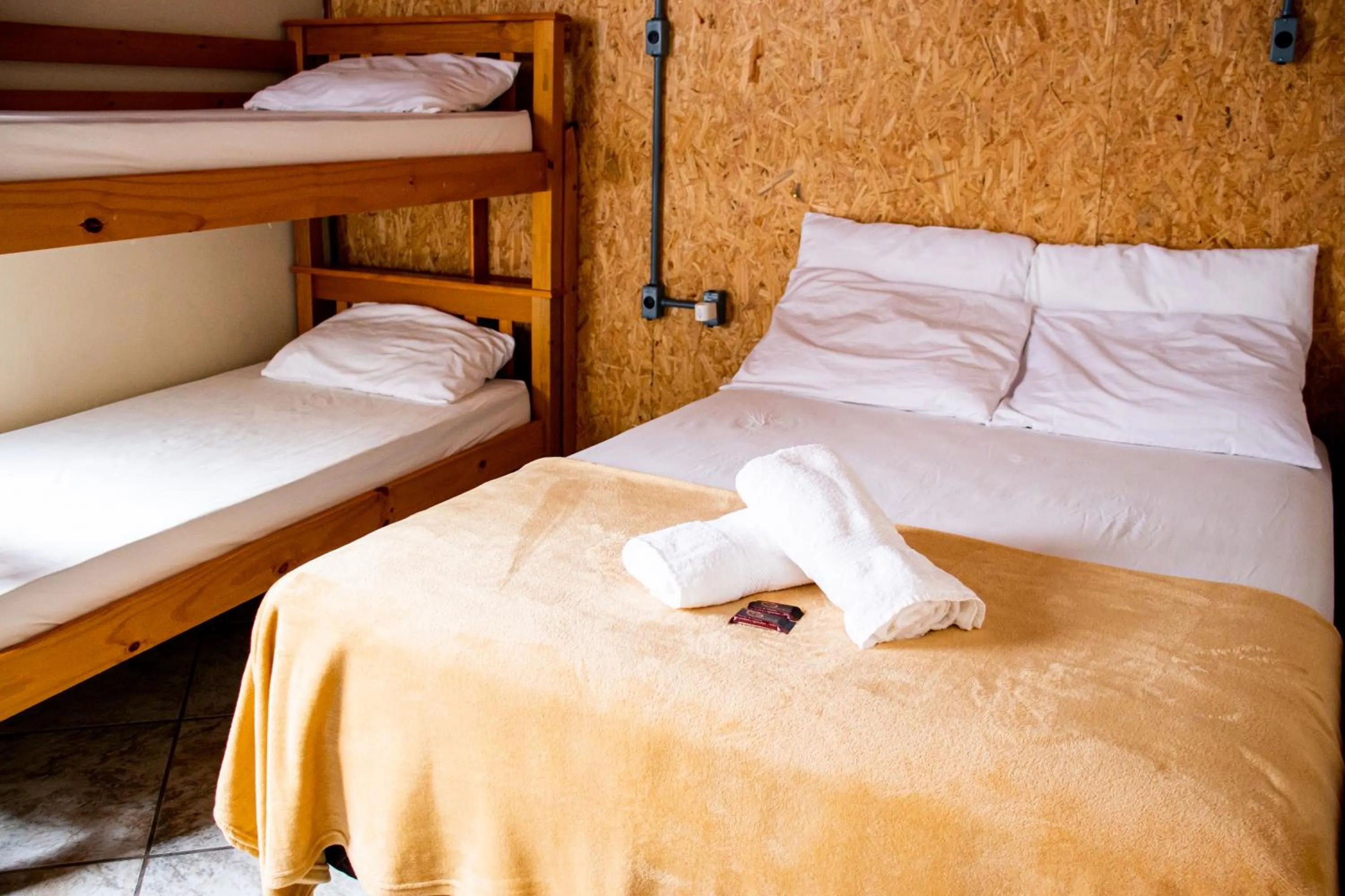 Bed in Esquina 8 Suítes Confort & Hostel