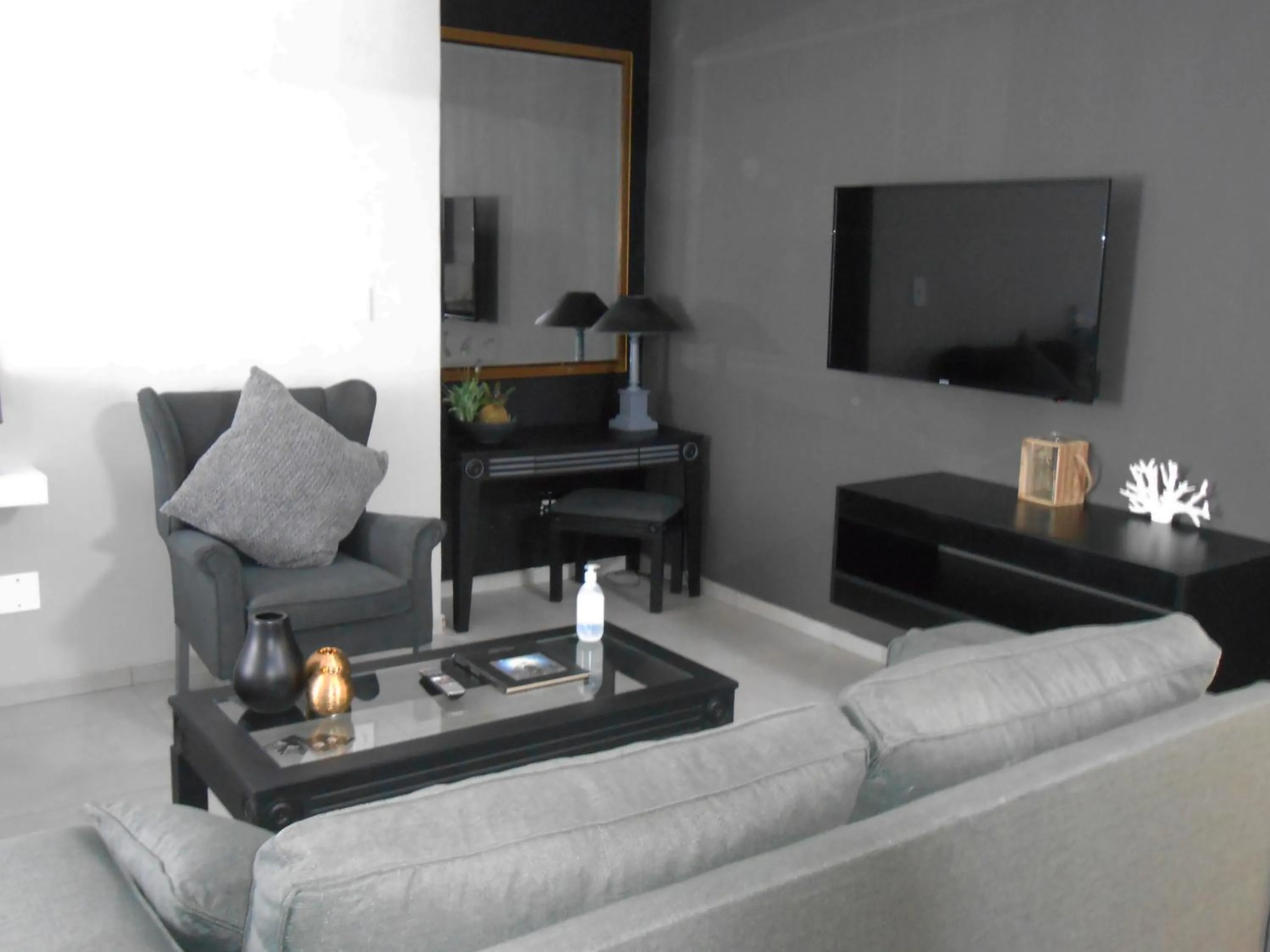 TV and multimedia in The Jack Rose Hotel, Rosebank, Gautrain