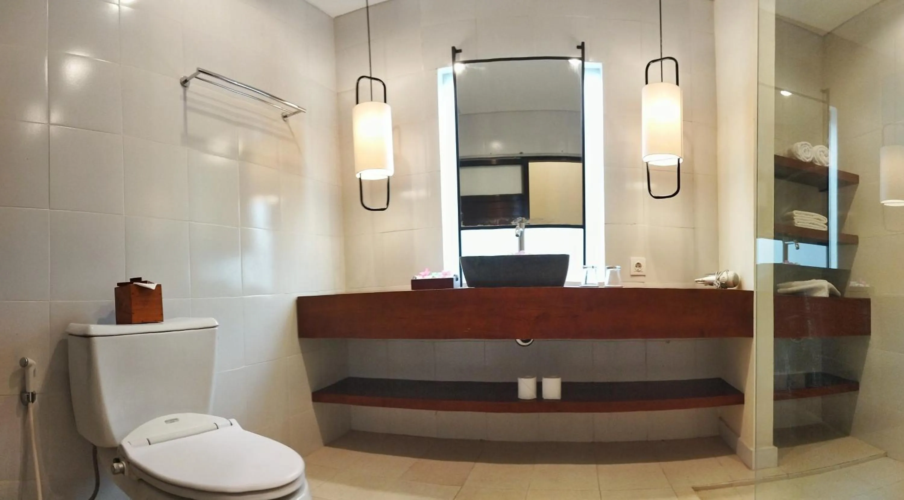 Toilet in Hotel and Villa B52 Gili Air