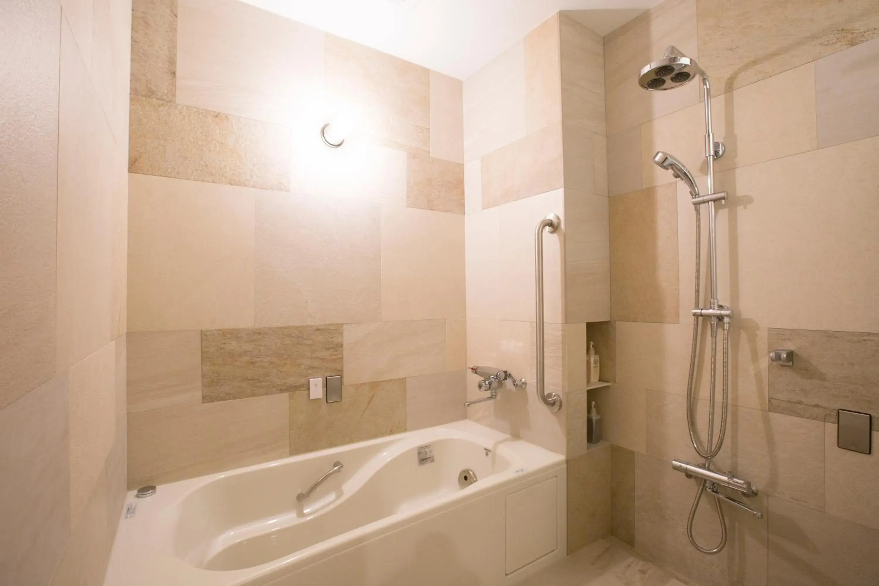 Suite - single occupancy in 3 Wellness Suite - single occupancy in 3 Wellness