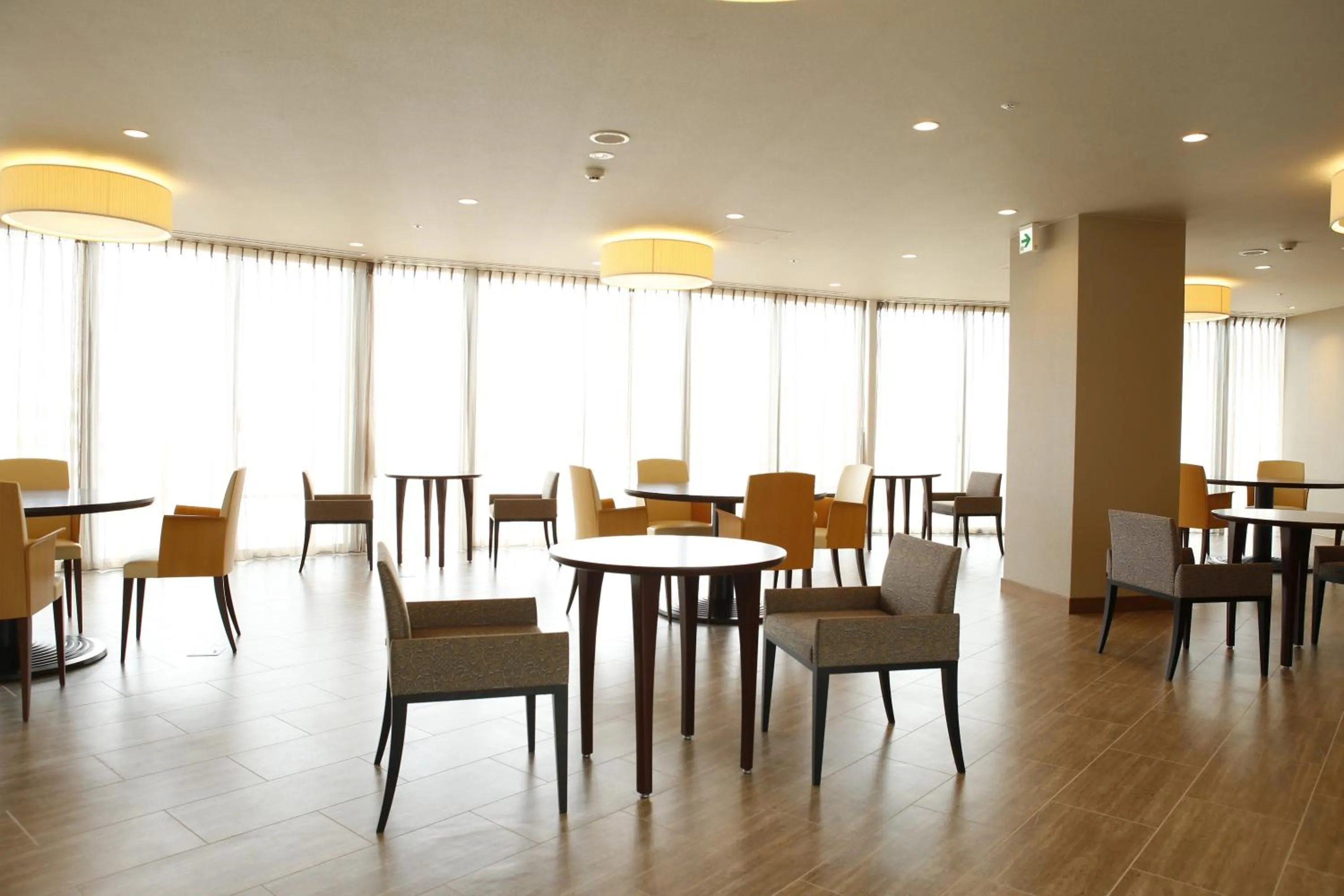 Seating area, Restaurant/Places to Eat in 3 Wellness