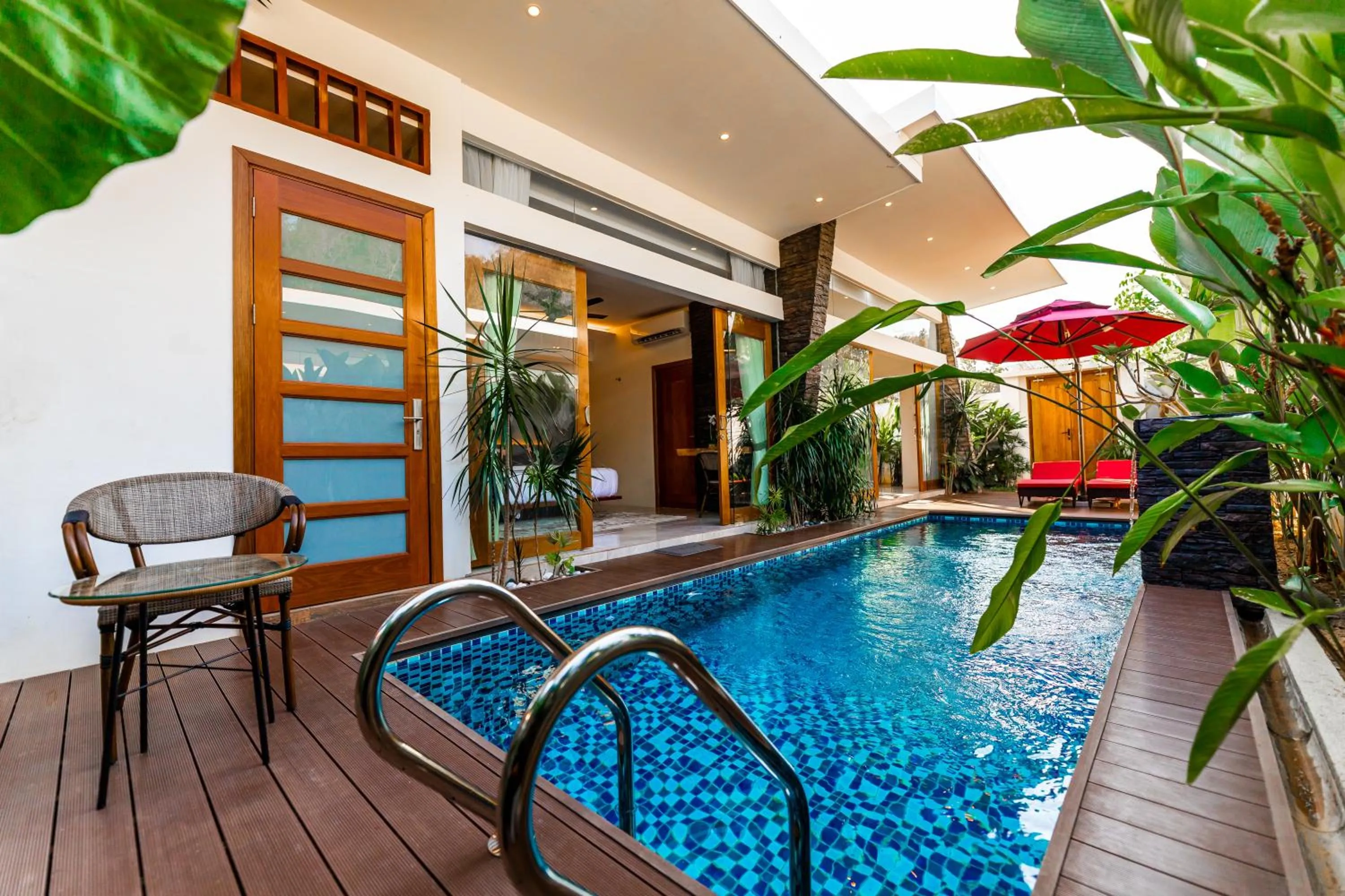 Swimming pool in Maneh Villa Langkawi - Private Pool