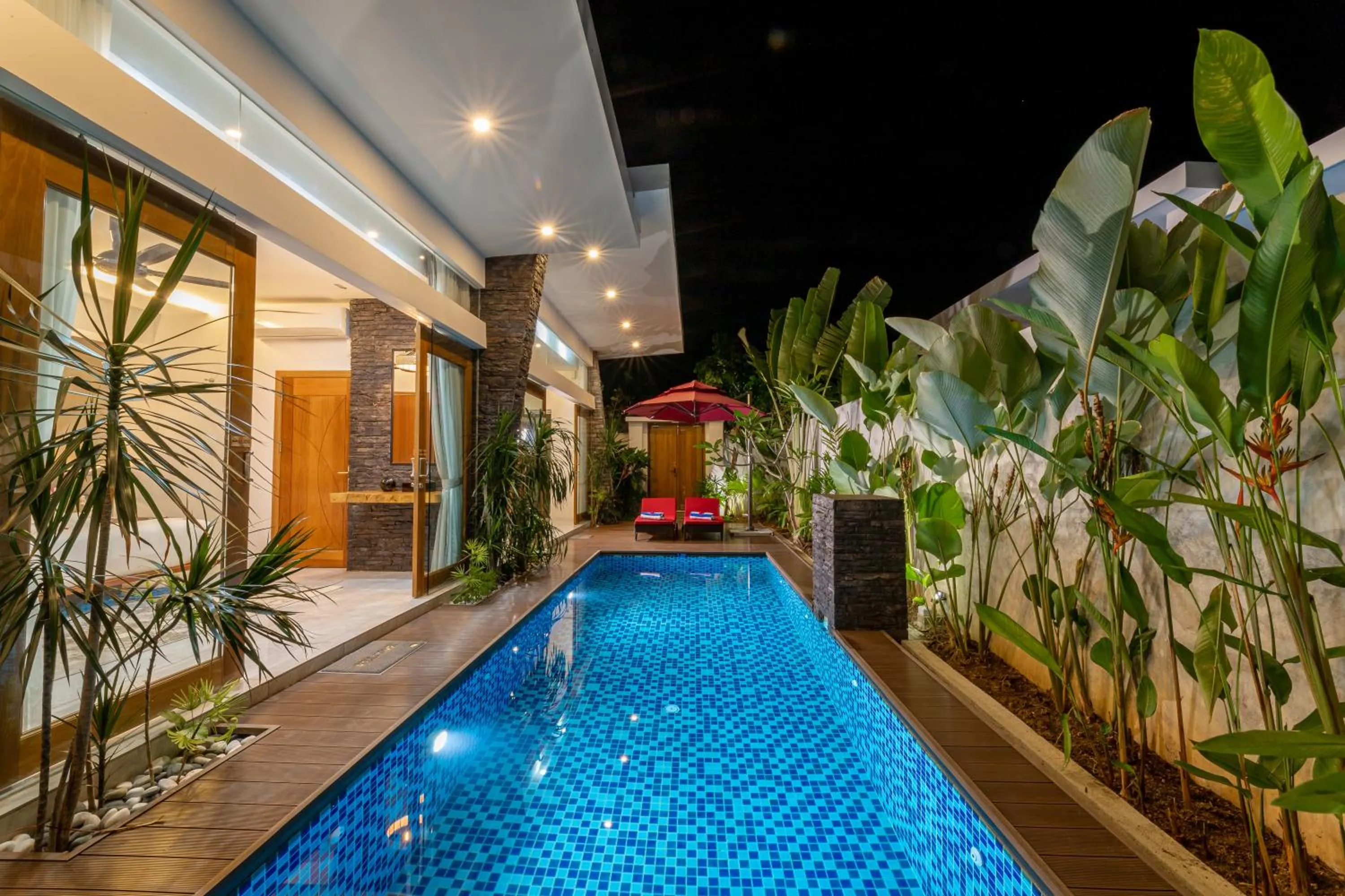 Swimming pool in Maneh Villa Langkawi - Private Pool