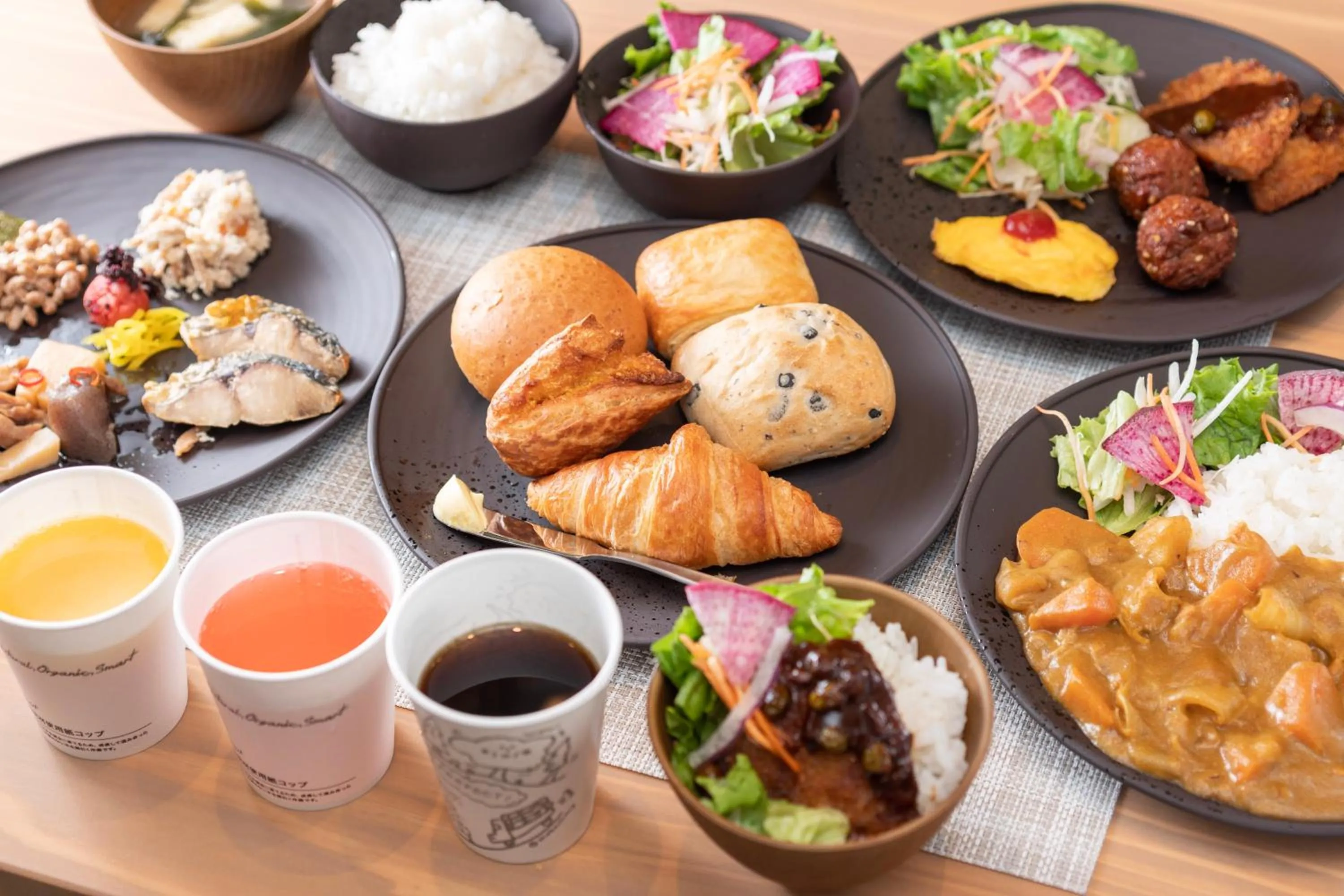 Food and drinks in Super Hotel Okayama Station Higashiguchi