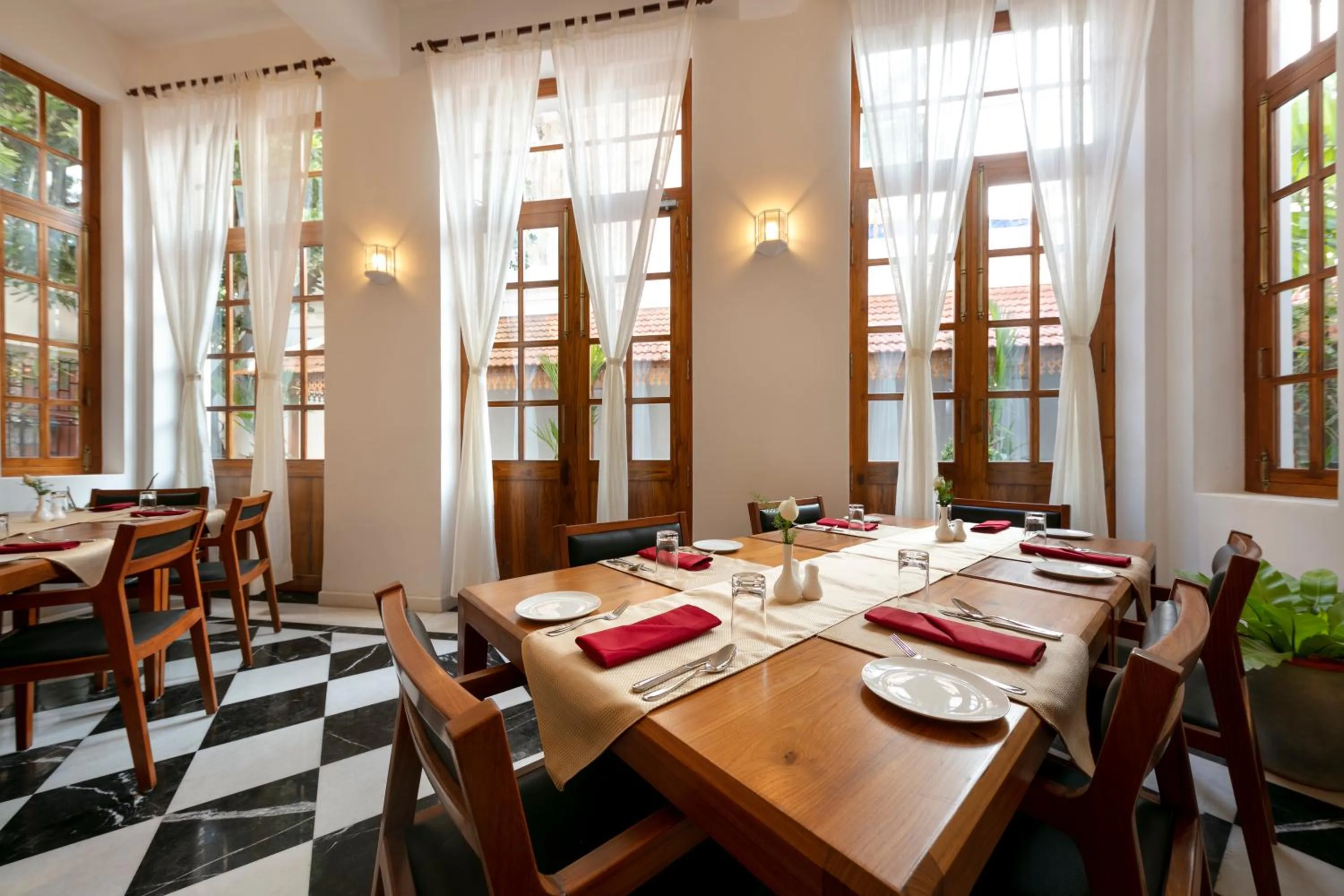 Restaurant/places to eat in Grand Hotel D'Europe