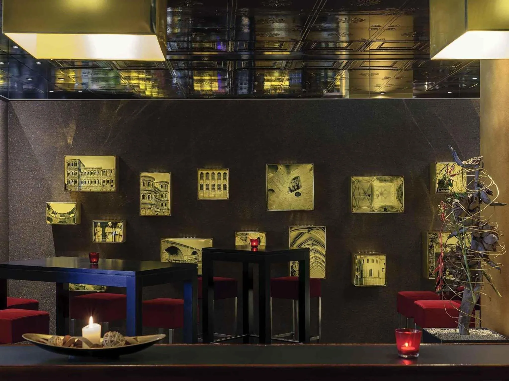 Lounge or bar in Mercure Hotel Trier Porta Nigra