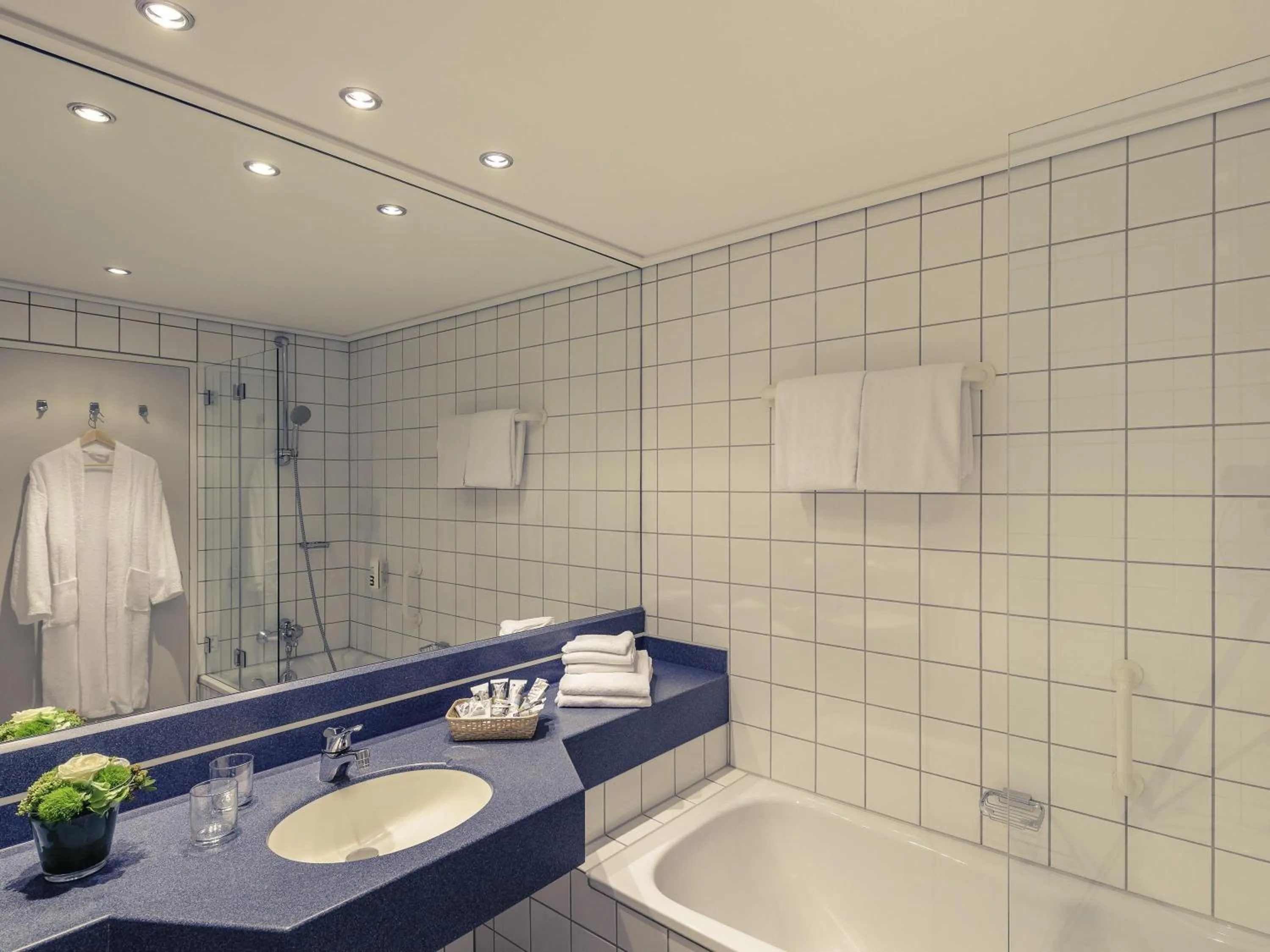 Bedroom in Mercure Hotel Trier Porta Nigra