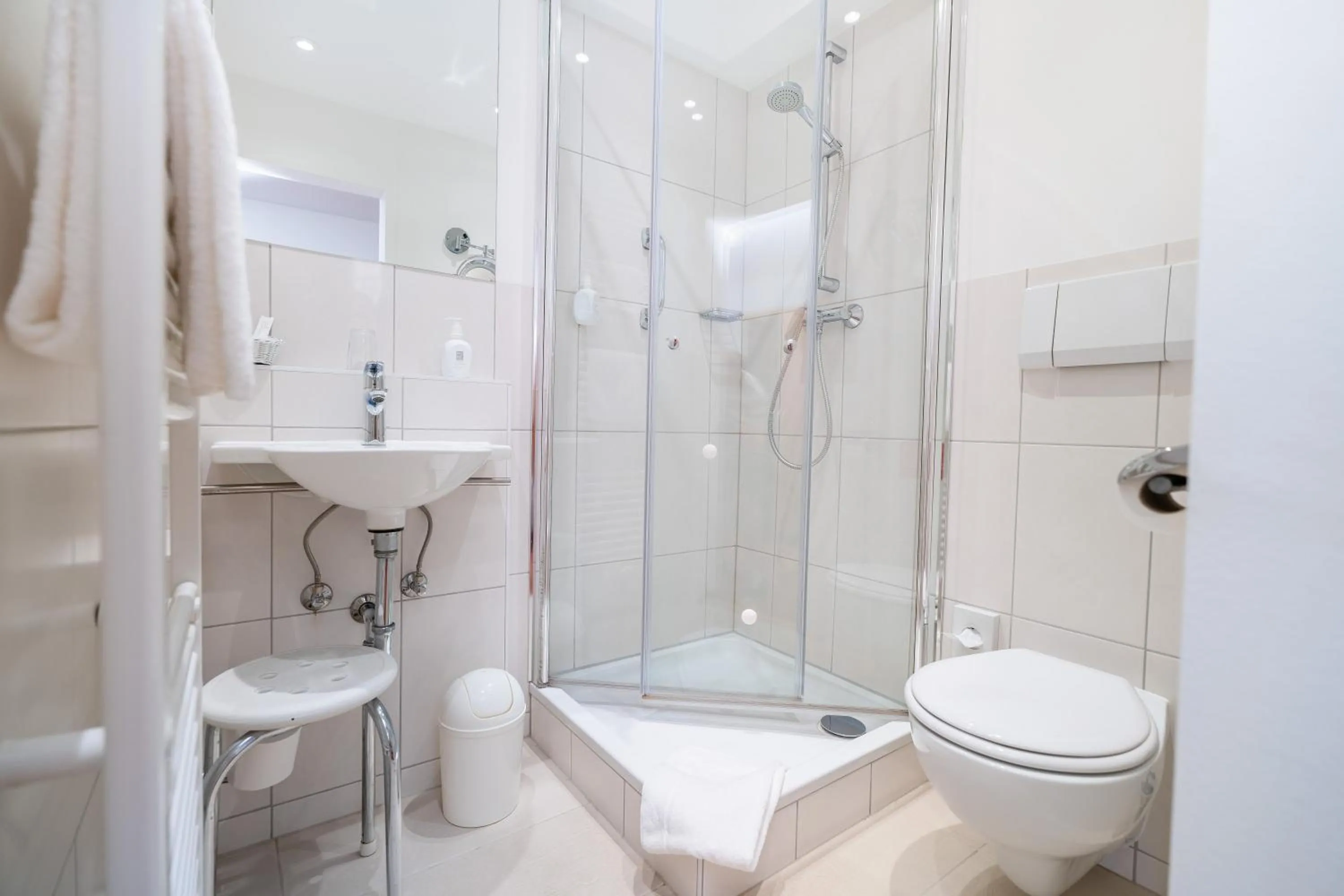 Bathroom in Wellnesshotel Rothfuß mit Spa und 2 Schwimmbädern