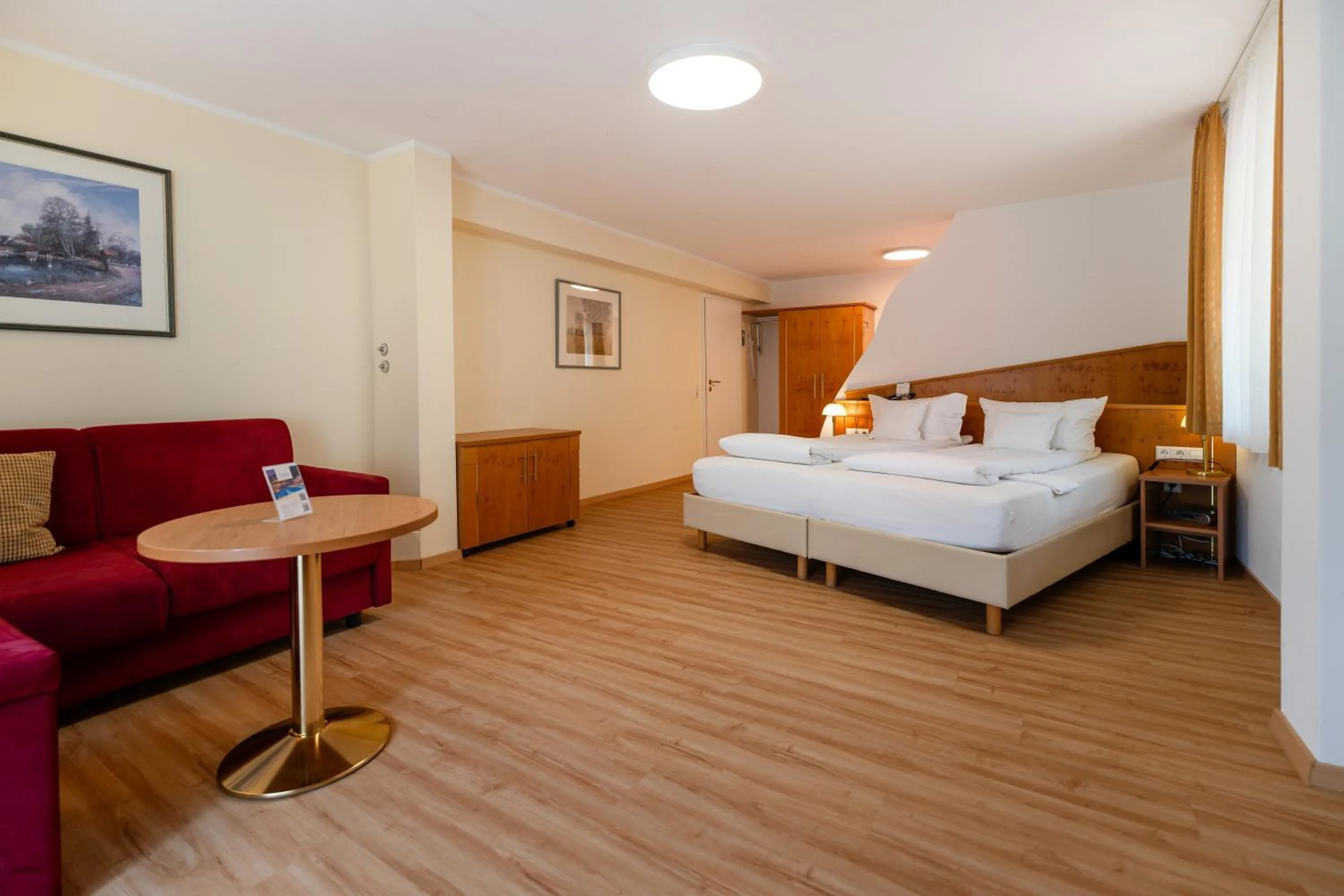 Photo of the whole room, Bed in Wellnesshotel Rothfuß mit Spa und 2 Schwimmbädern