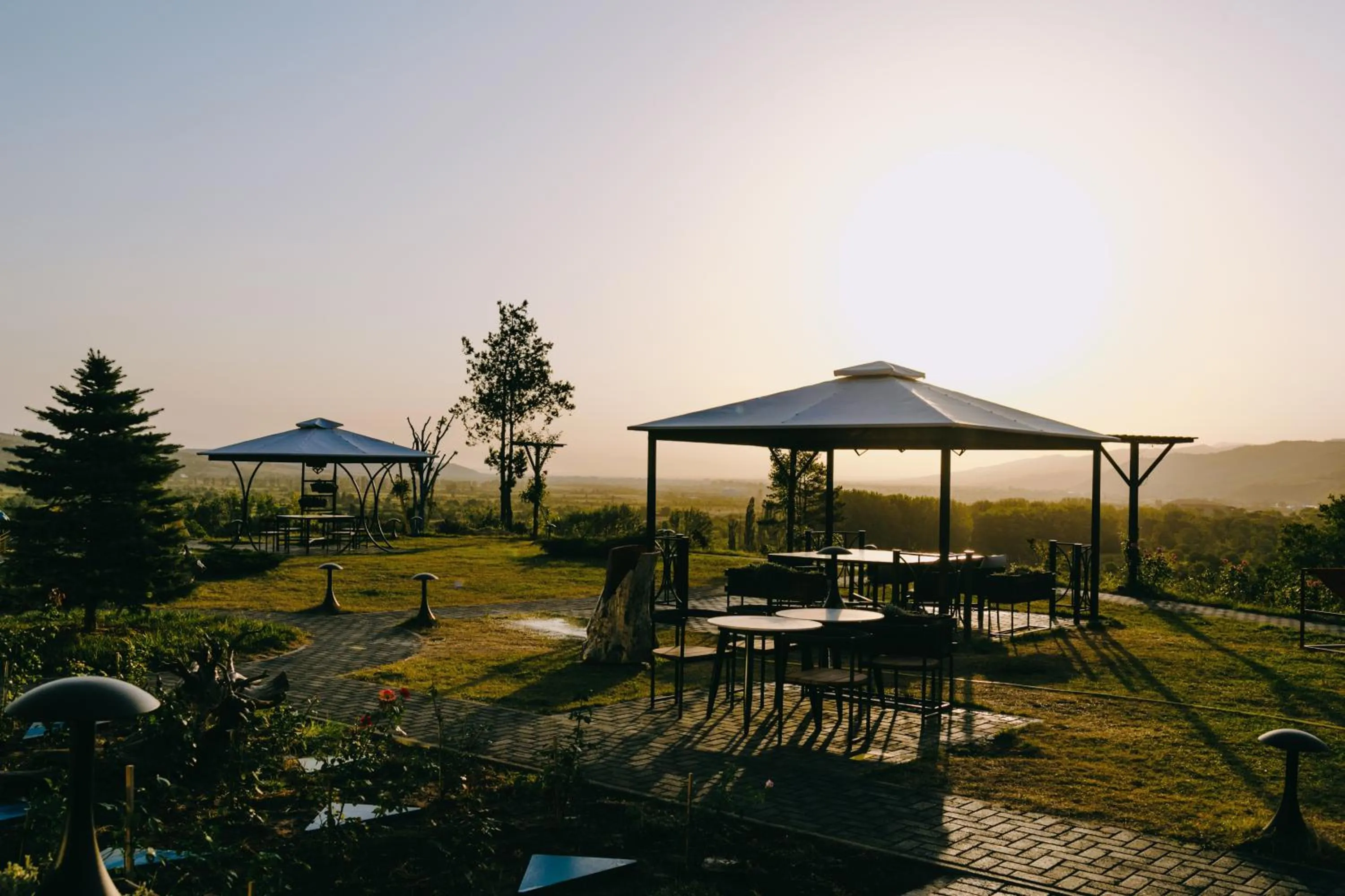 Restaurant/places to eat in Mtserlebi Resort