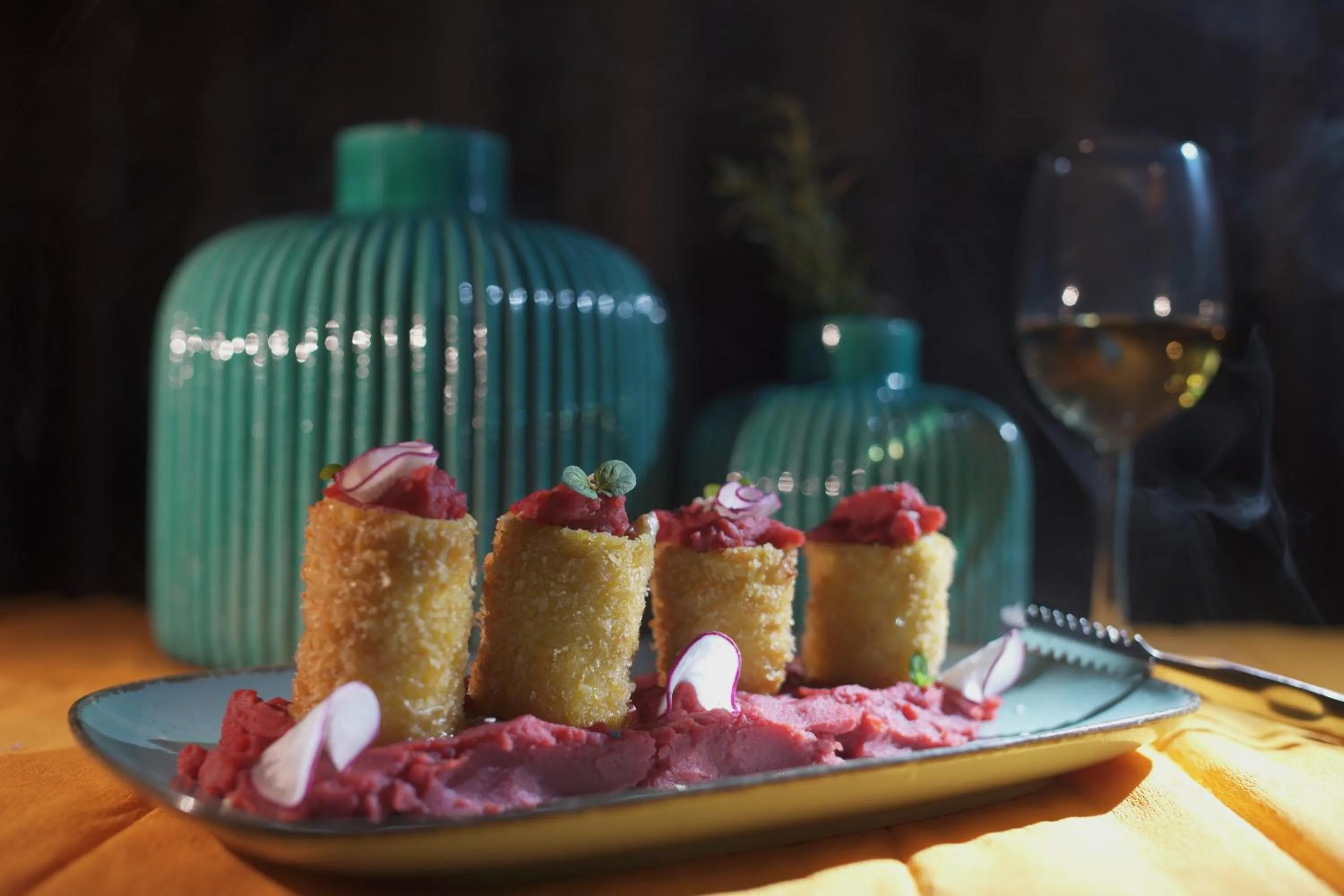 Restaurant/places to eat in Mtserlebi Resort