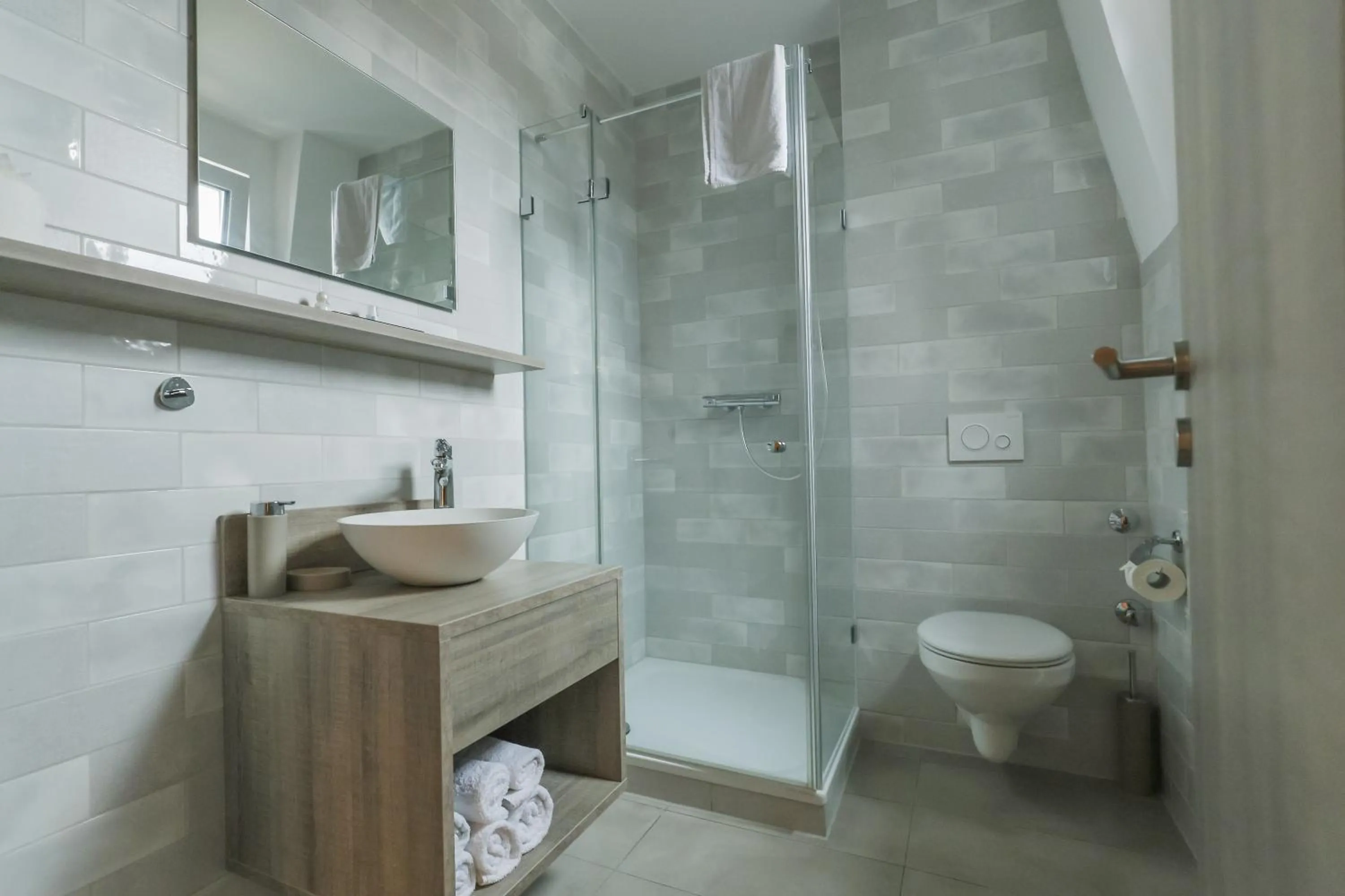 Shower in Liebig-Hotel