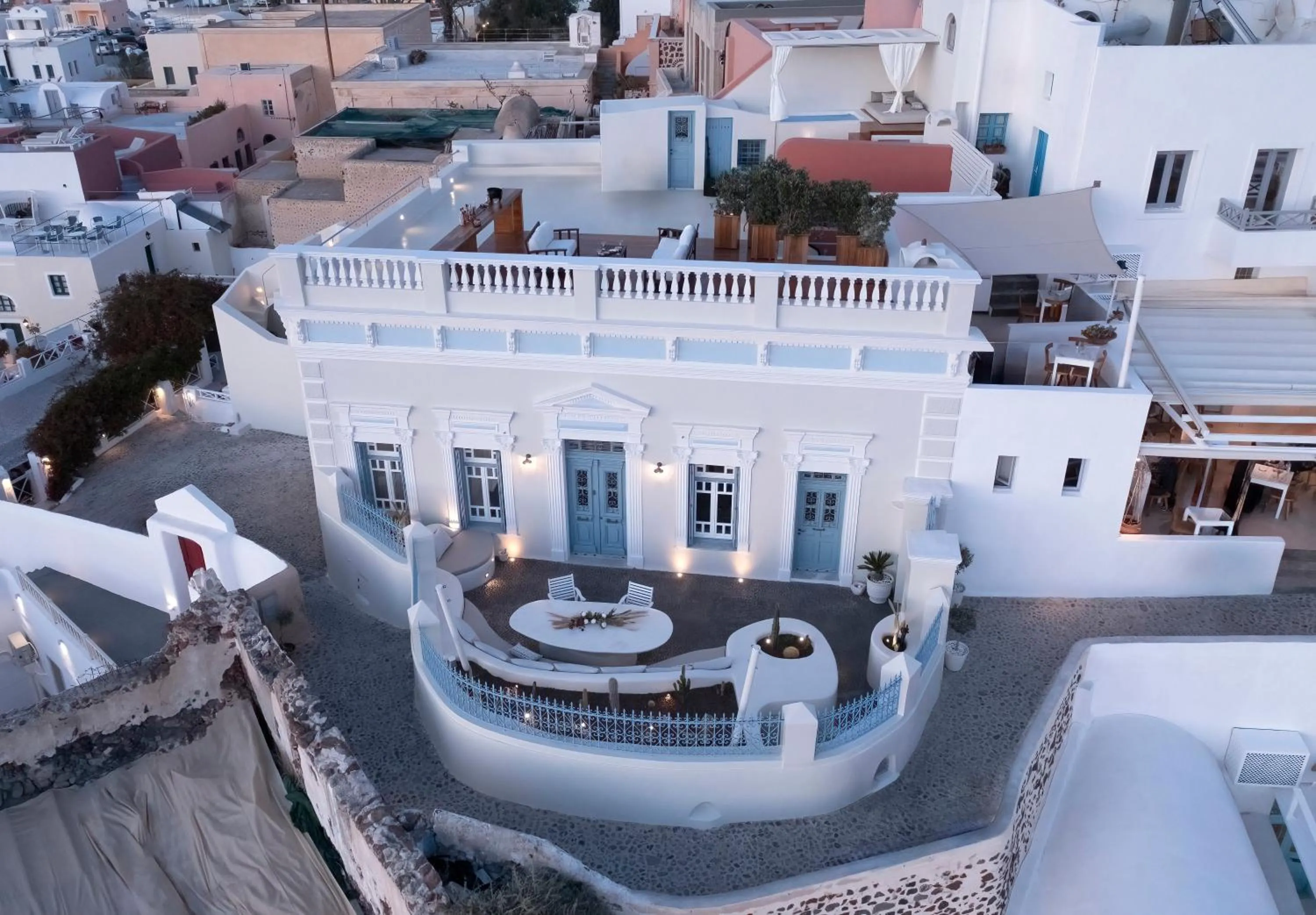 Property building in Oia Mansion