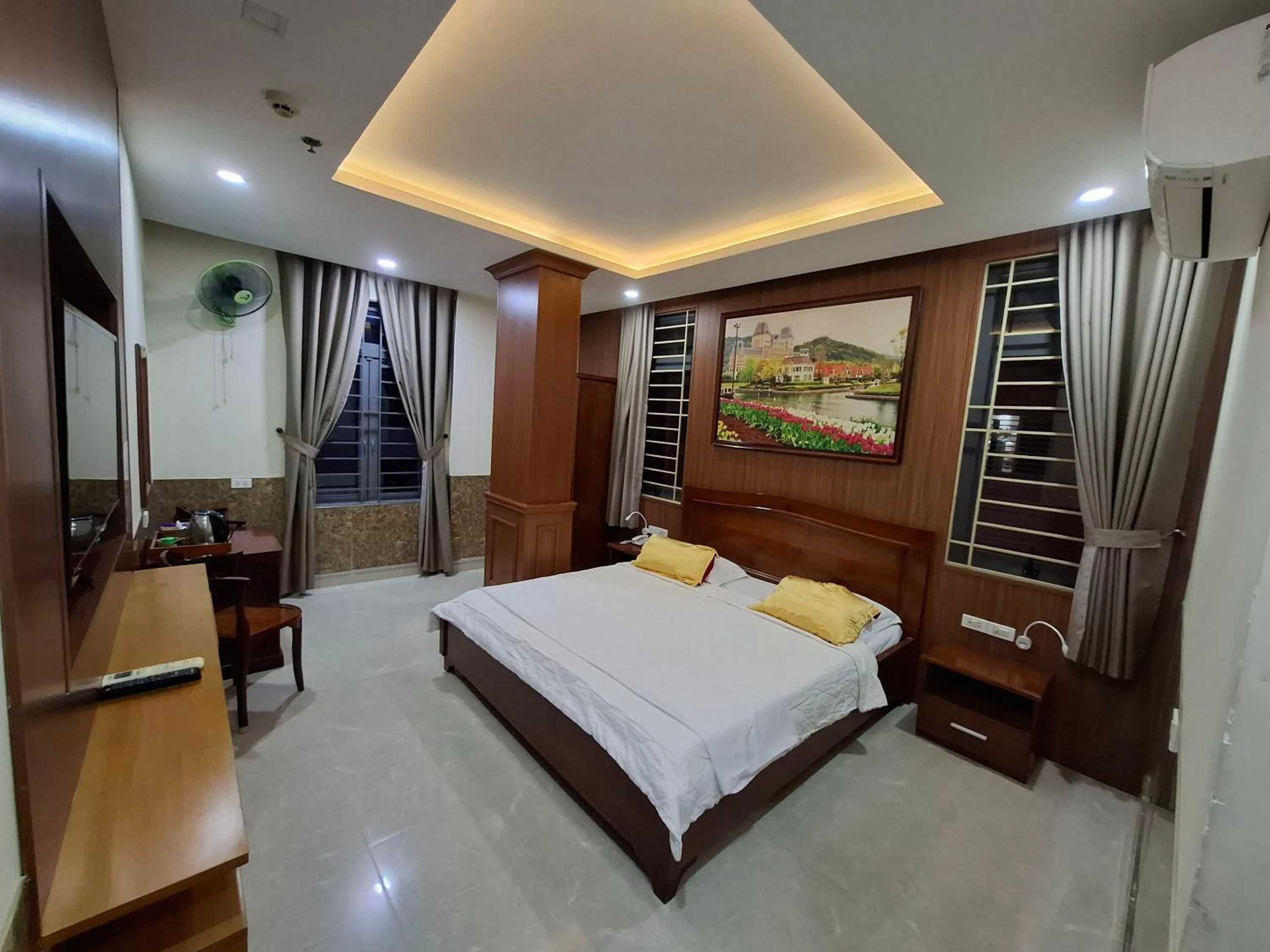 Bed in Hotel Phú Sĩ