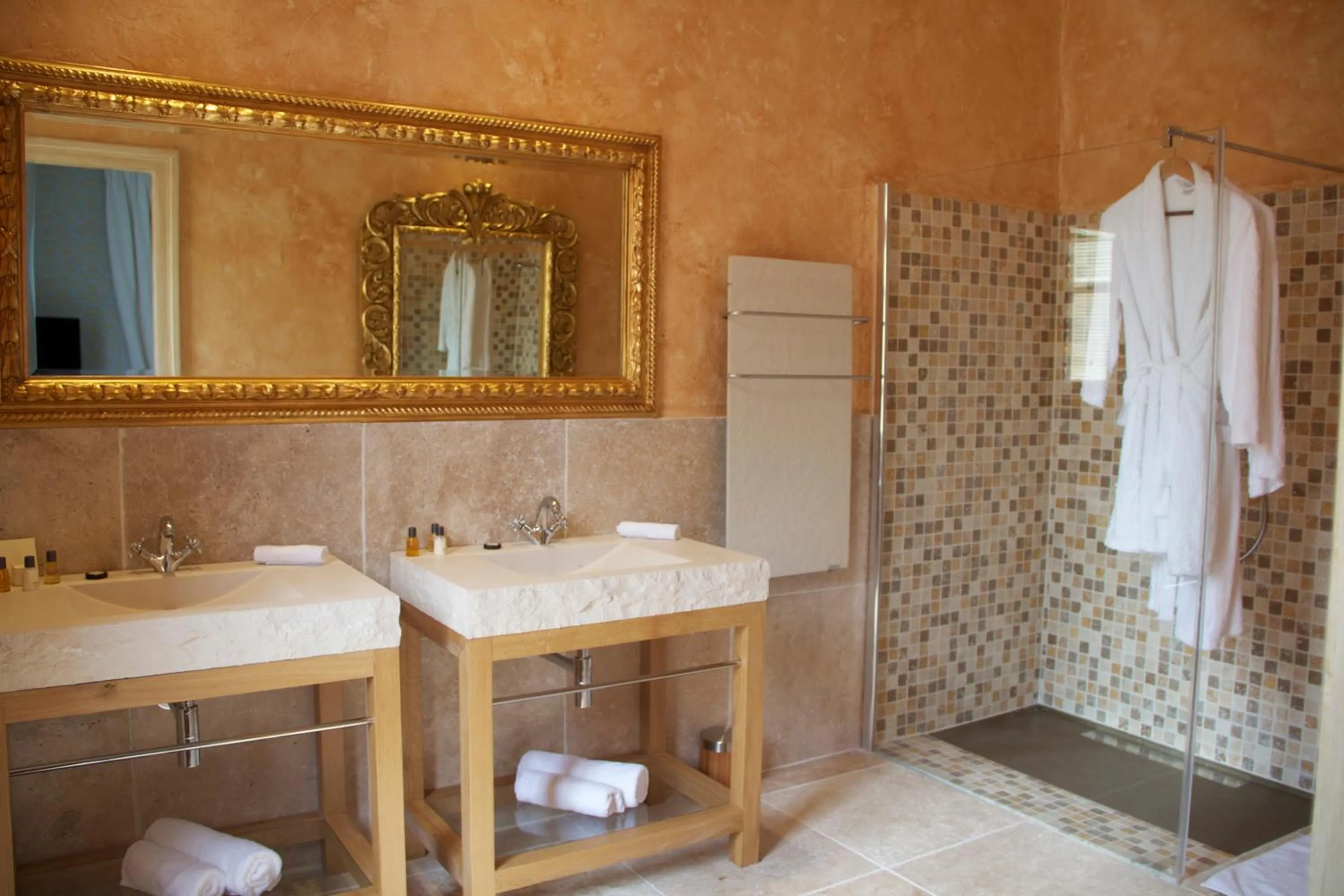 Bathroom in Château de Béguin