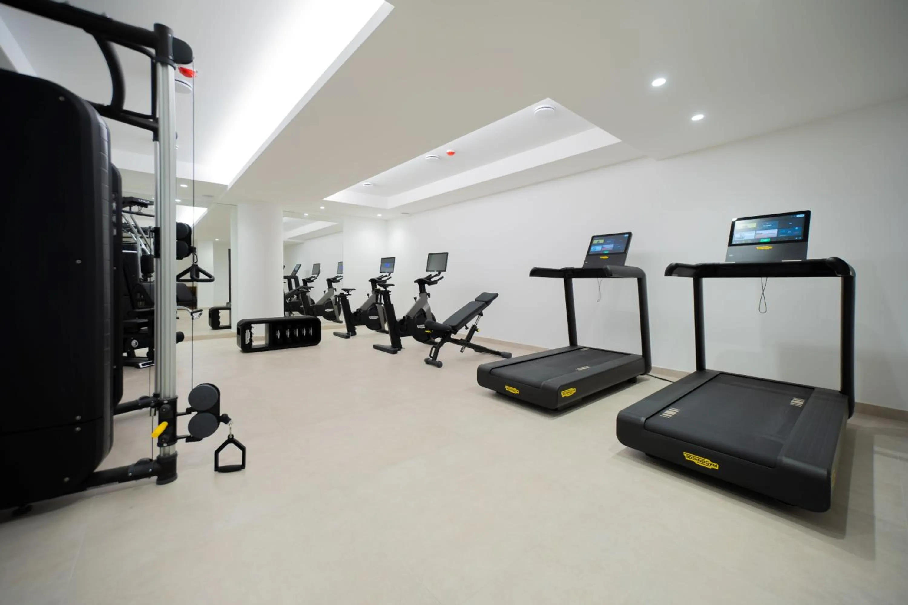 Fitness centre/facilities in Sunset Hotel
