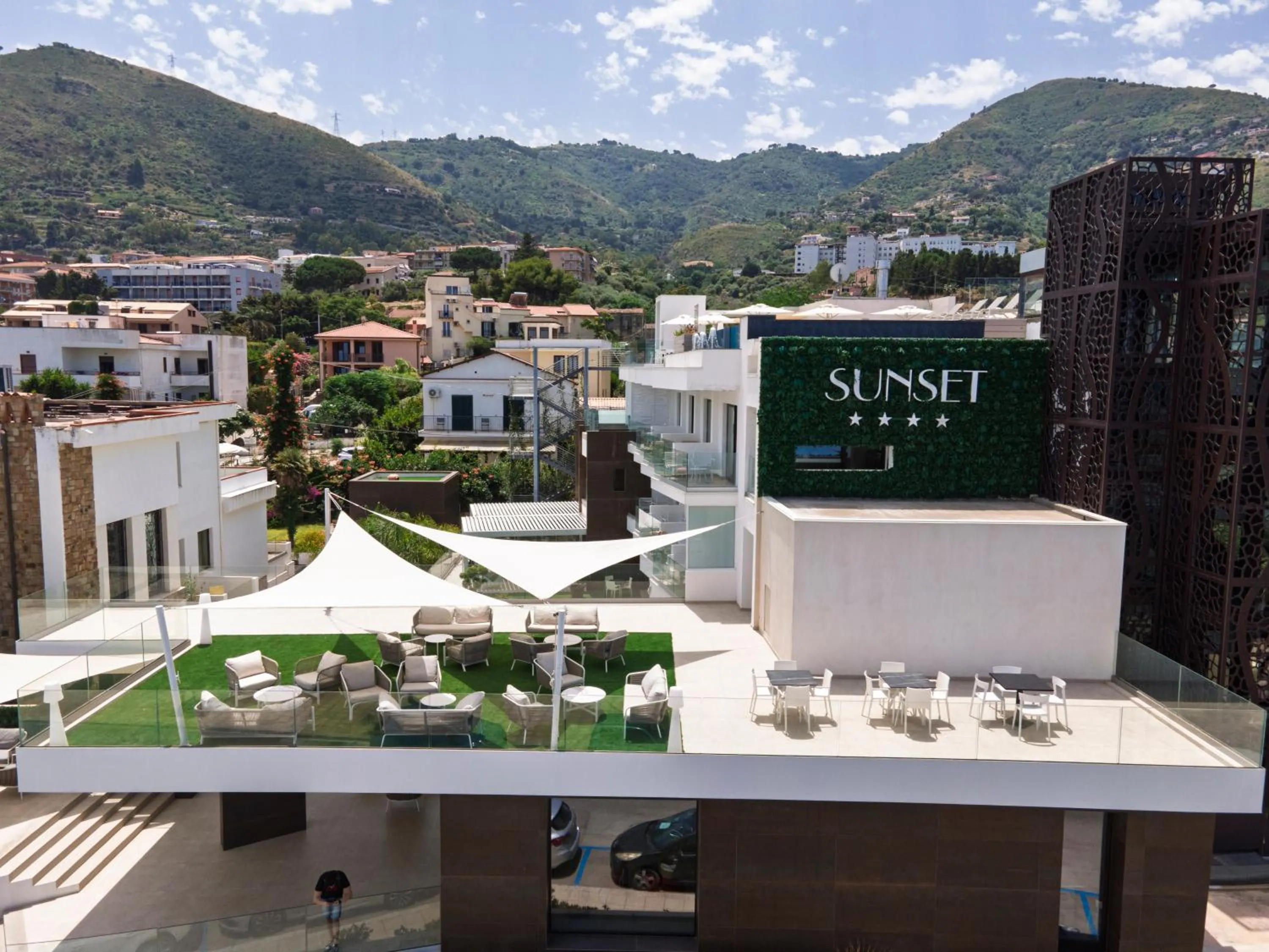 Sunset Hotel