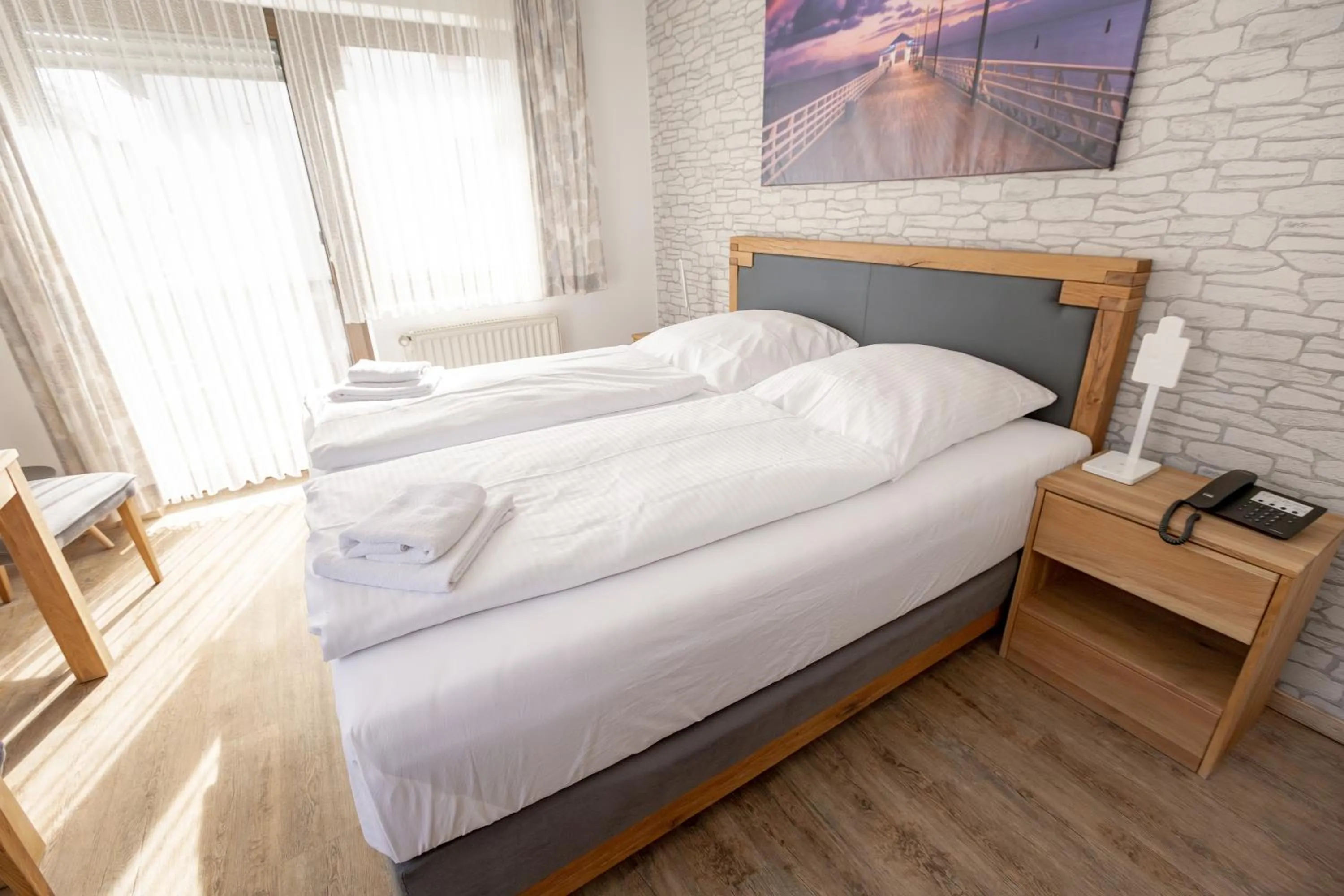 Bed in Hotel-Restaurant Zum Schwalbennest